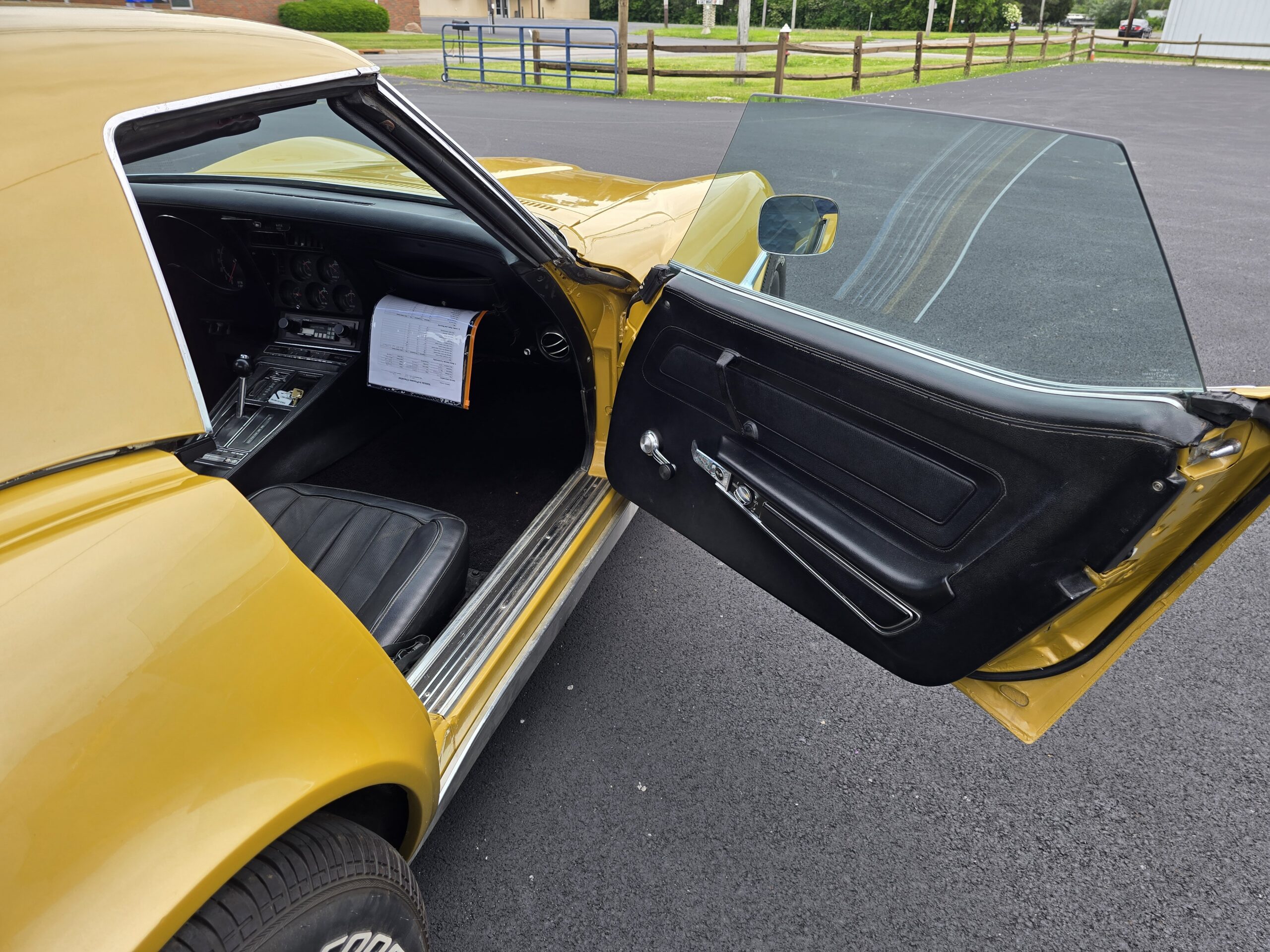 
								1971 Chevy Corvette Convertible full									