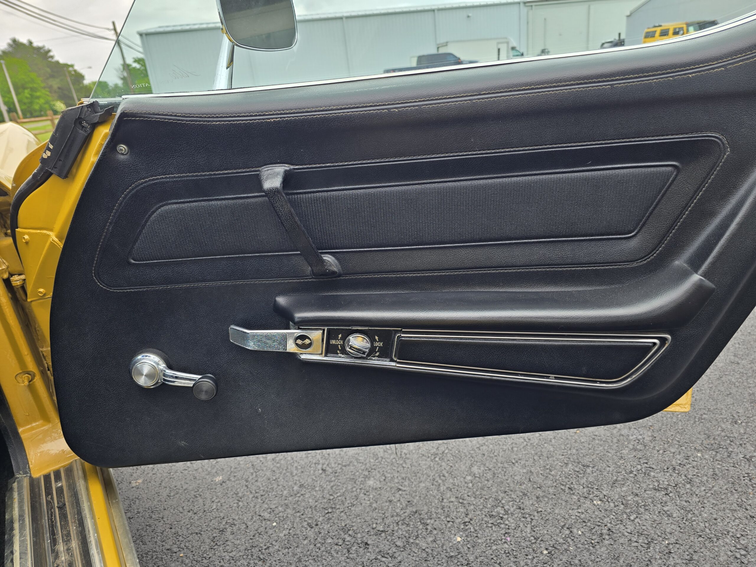 
								1971 Chevy Corvette Convertible full									