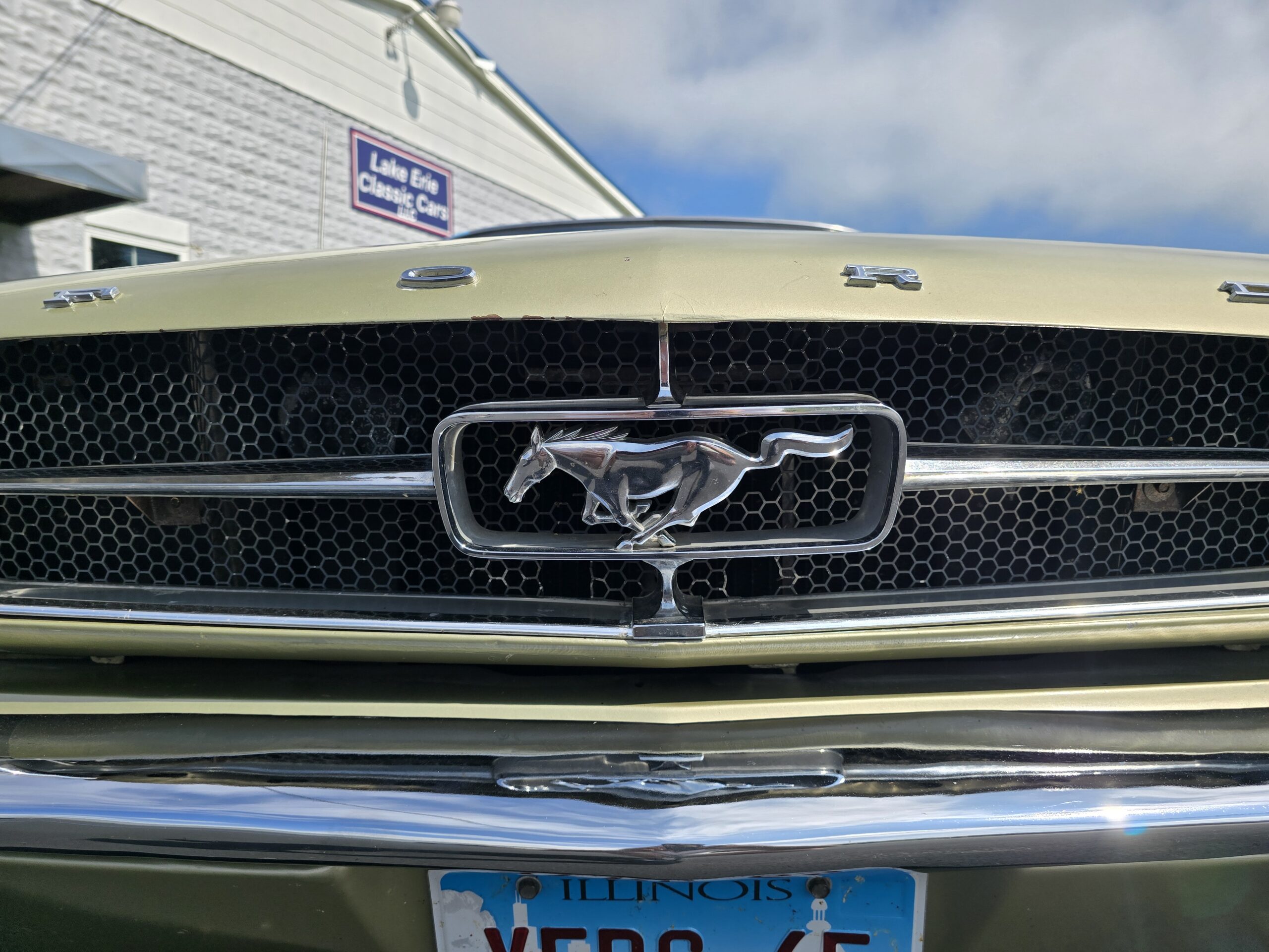 
								1965 Ford Mustang Convertible full									