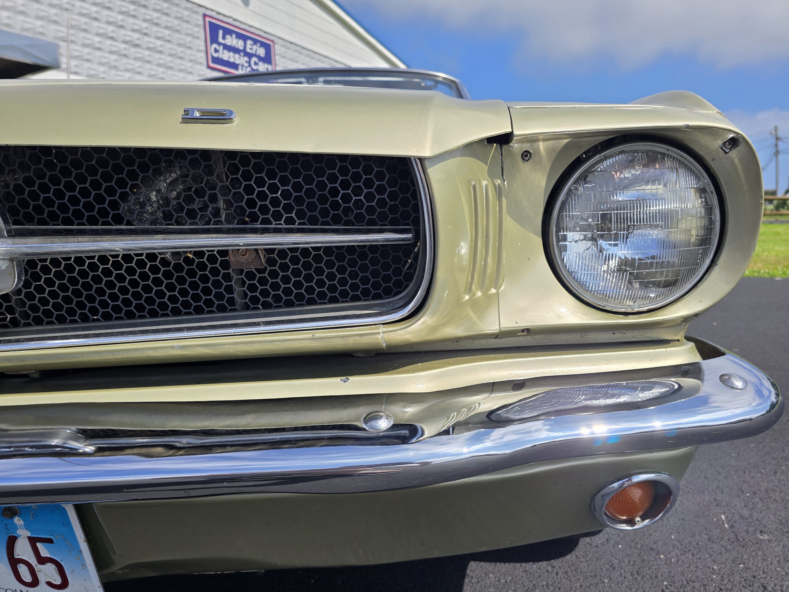 
								1965 Ford Mustang Convertible full									