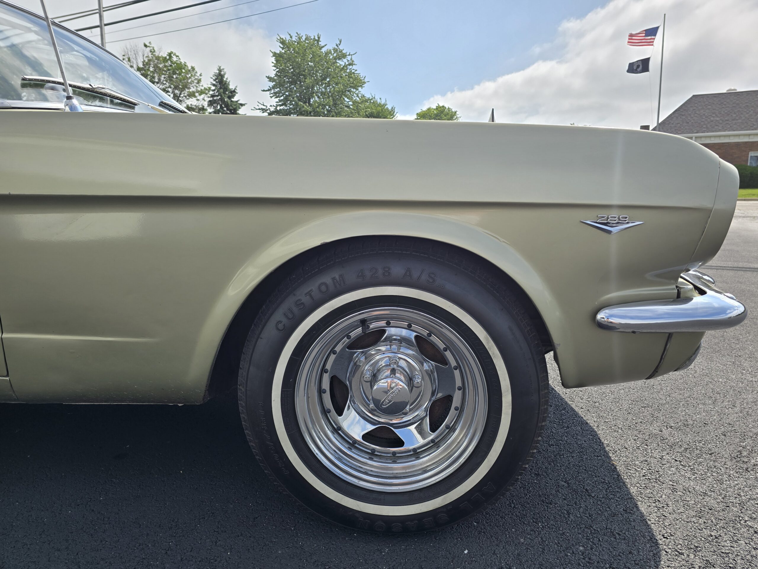 
								1965 Ford Mustang Convertible full									