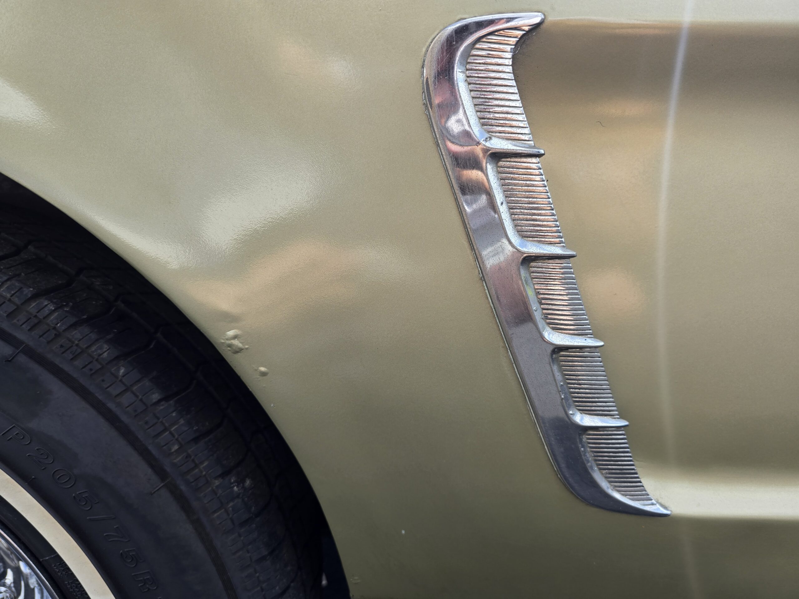 
								1965 Ford Mustang Convertible full									