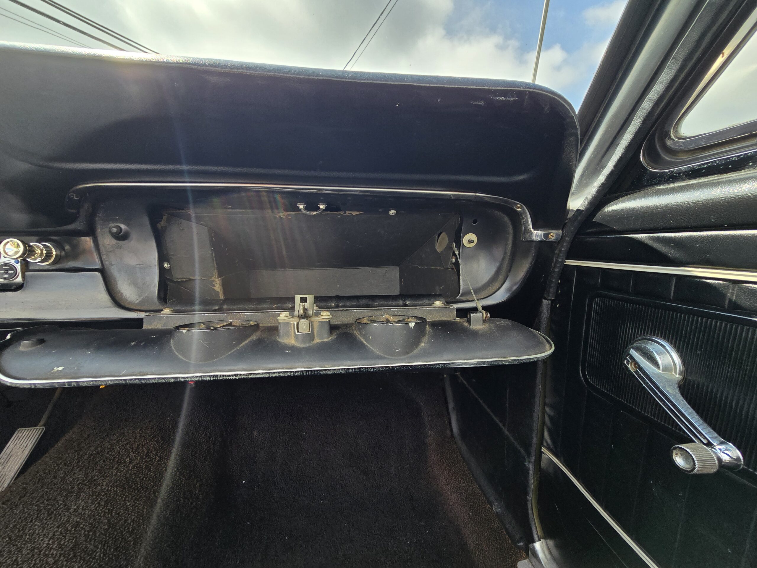 
								1965 Ford Mustang Convertible full									