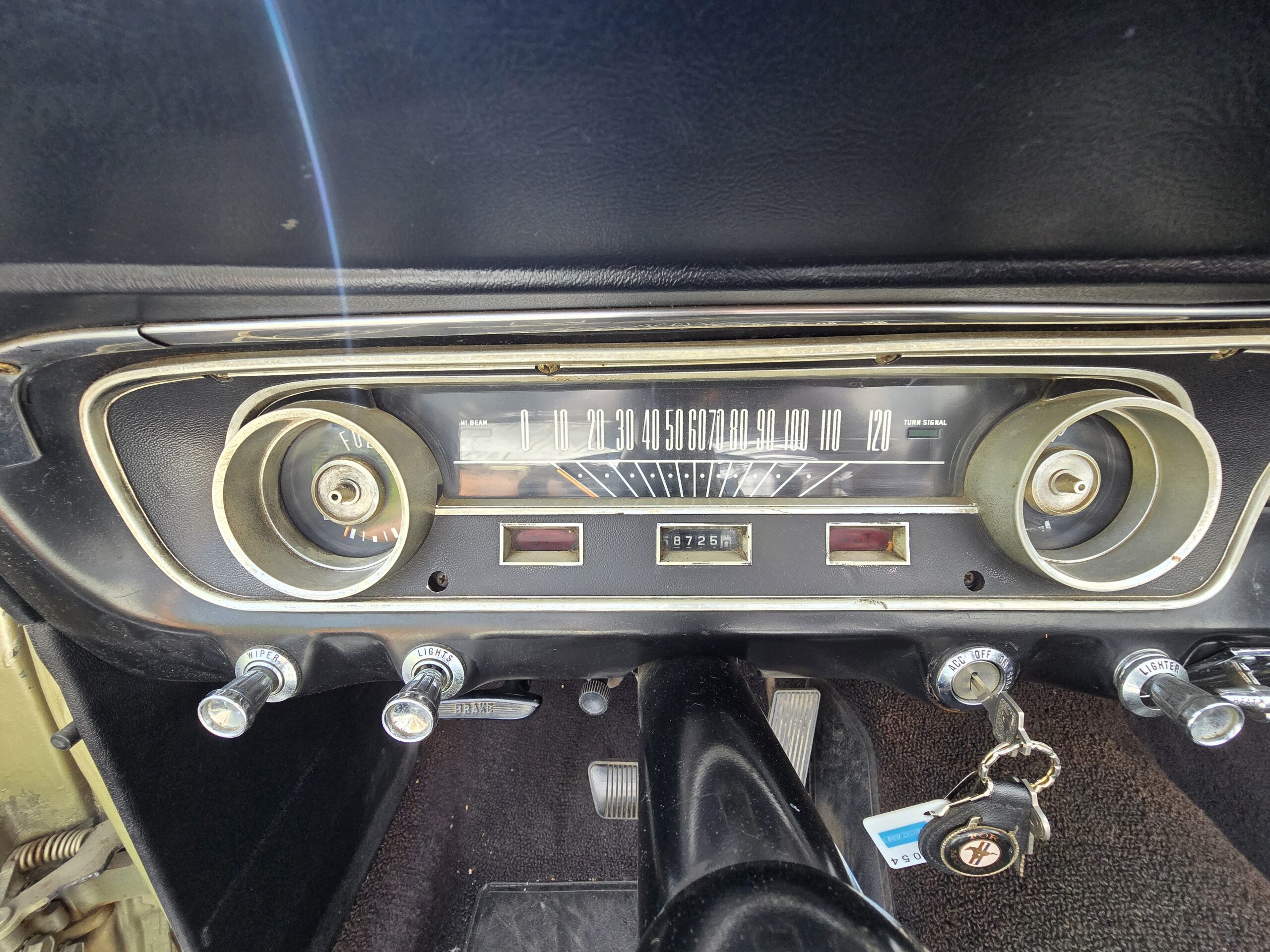 
								1965 Ford Mustang Convertible full									