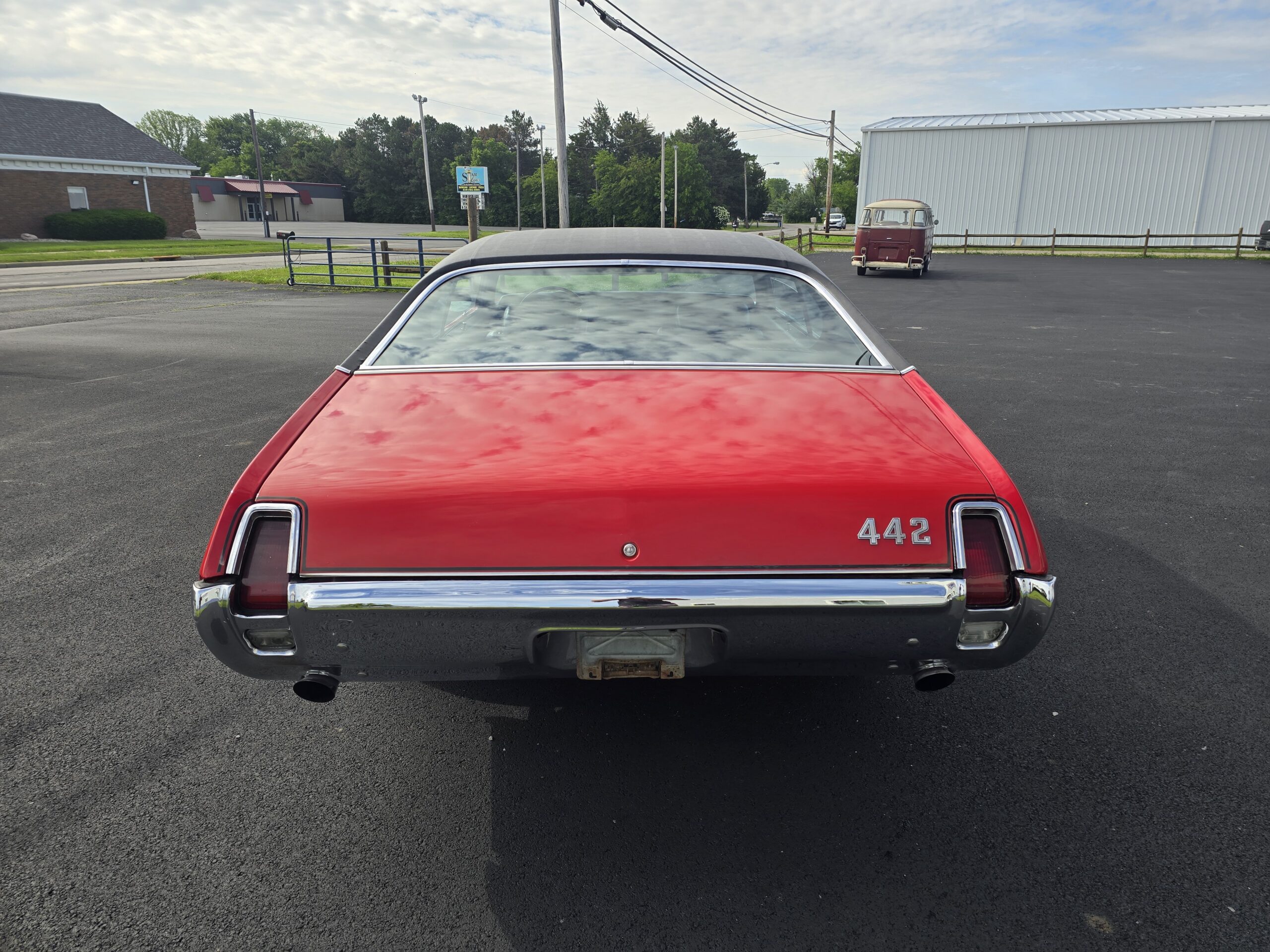
								1969 Oldsmobile Cutlass 442 full									