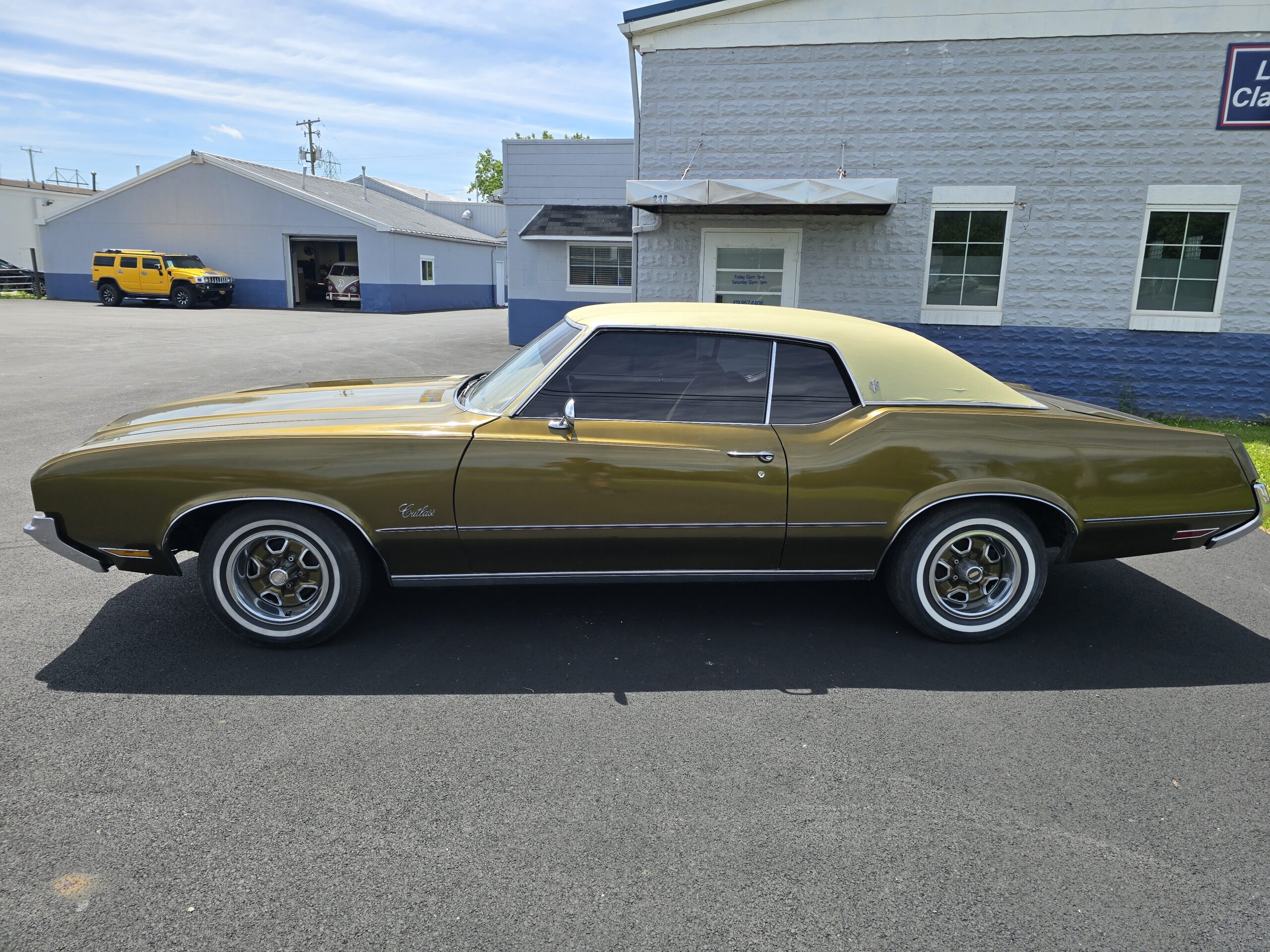 
								1972 Oldsmobile Cutlass Supreme full									