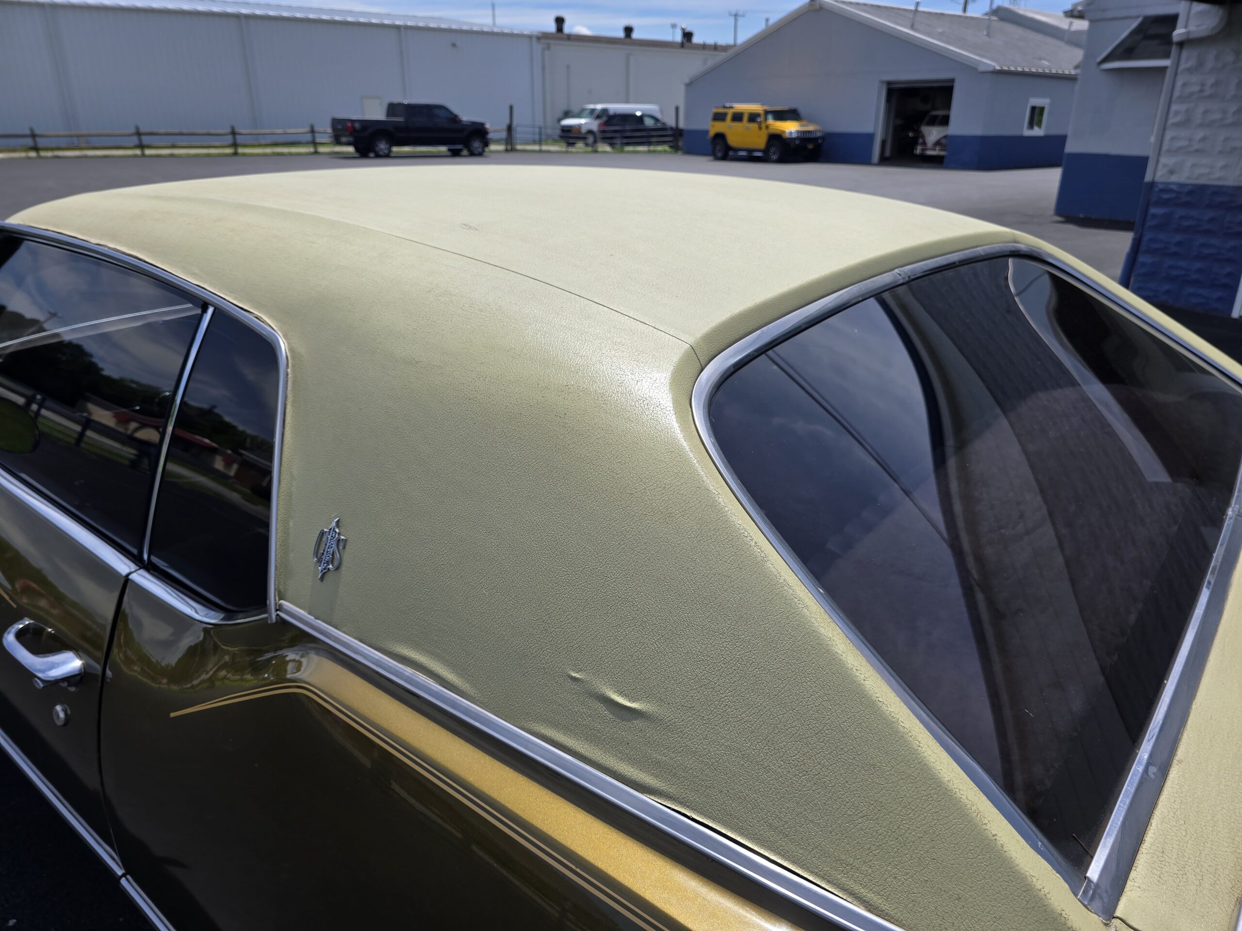 
								1972 Oldsmobile Cutlass Supreme full									