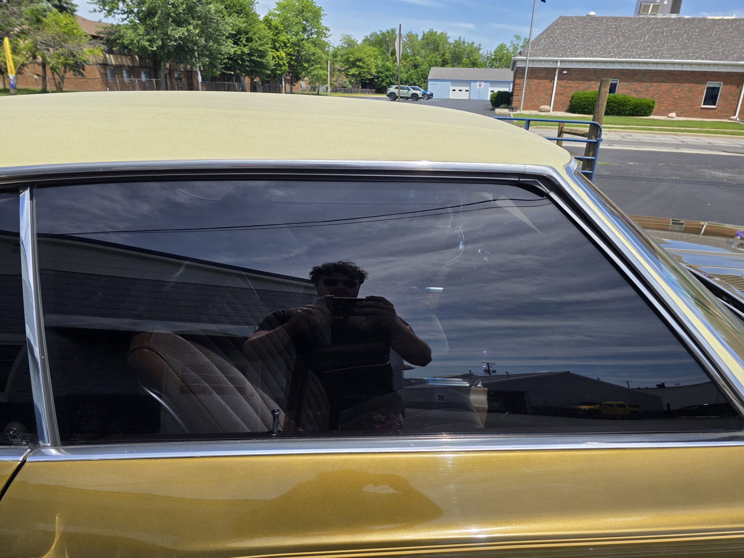 
								1972 Oldsmobile Cutlass Supreme full									
