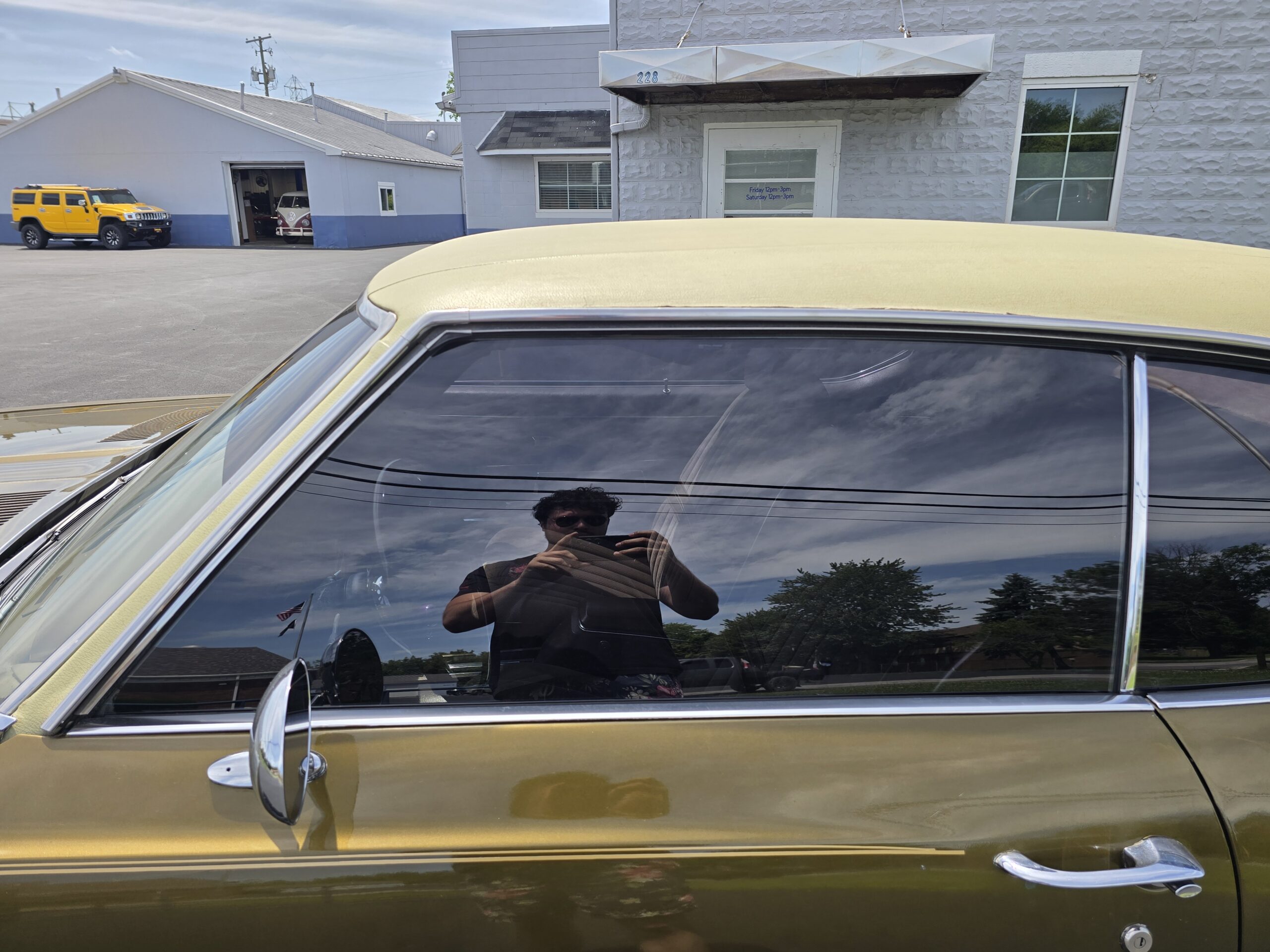 
								1972 Oldsmobile Cutlass Supreme full									