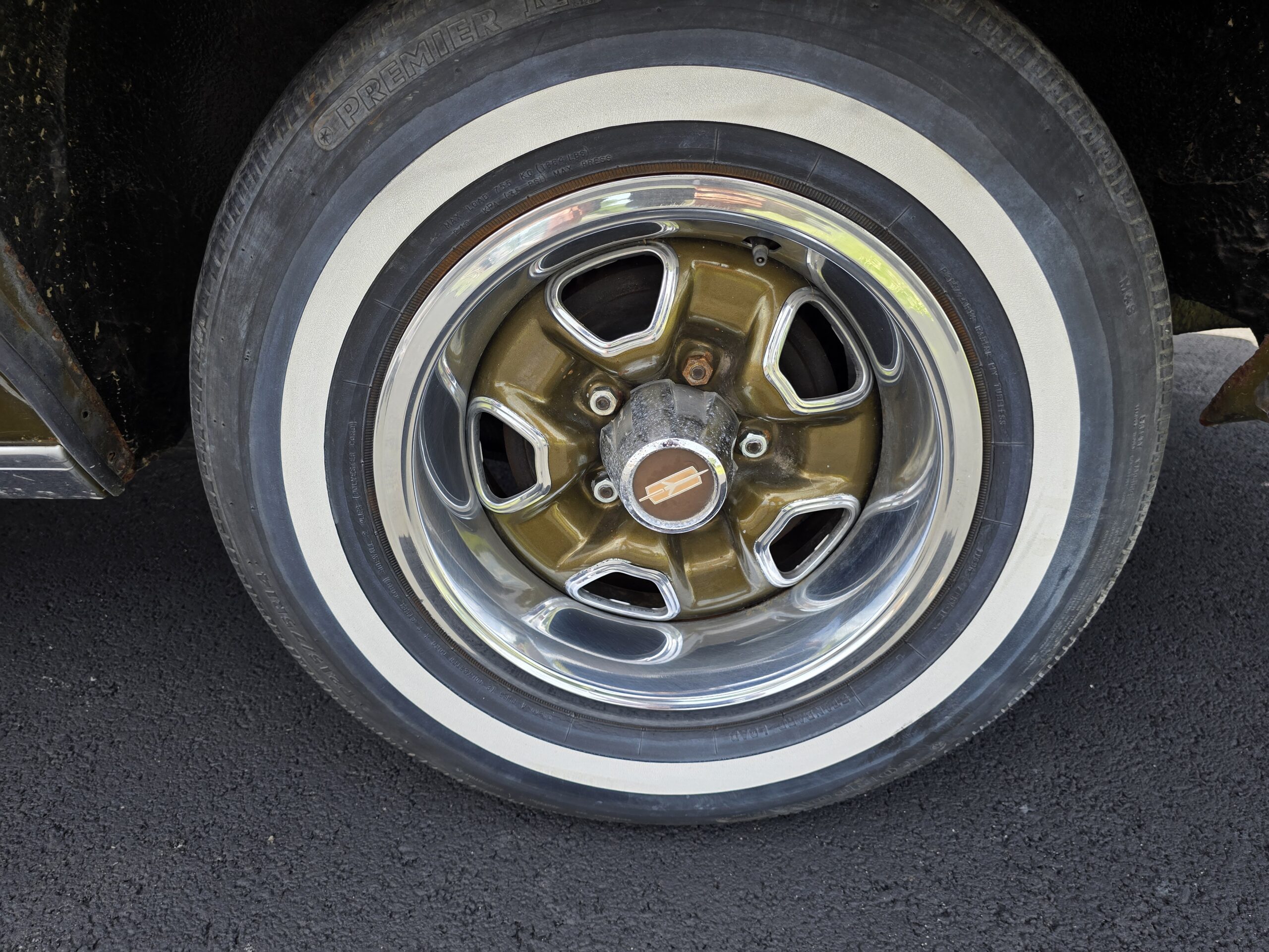 
								1972 Oldsmobile Cutlass Supreme full									