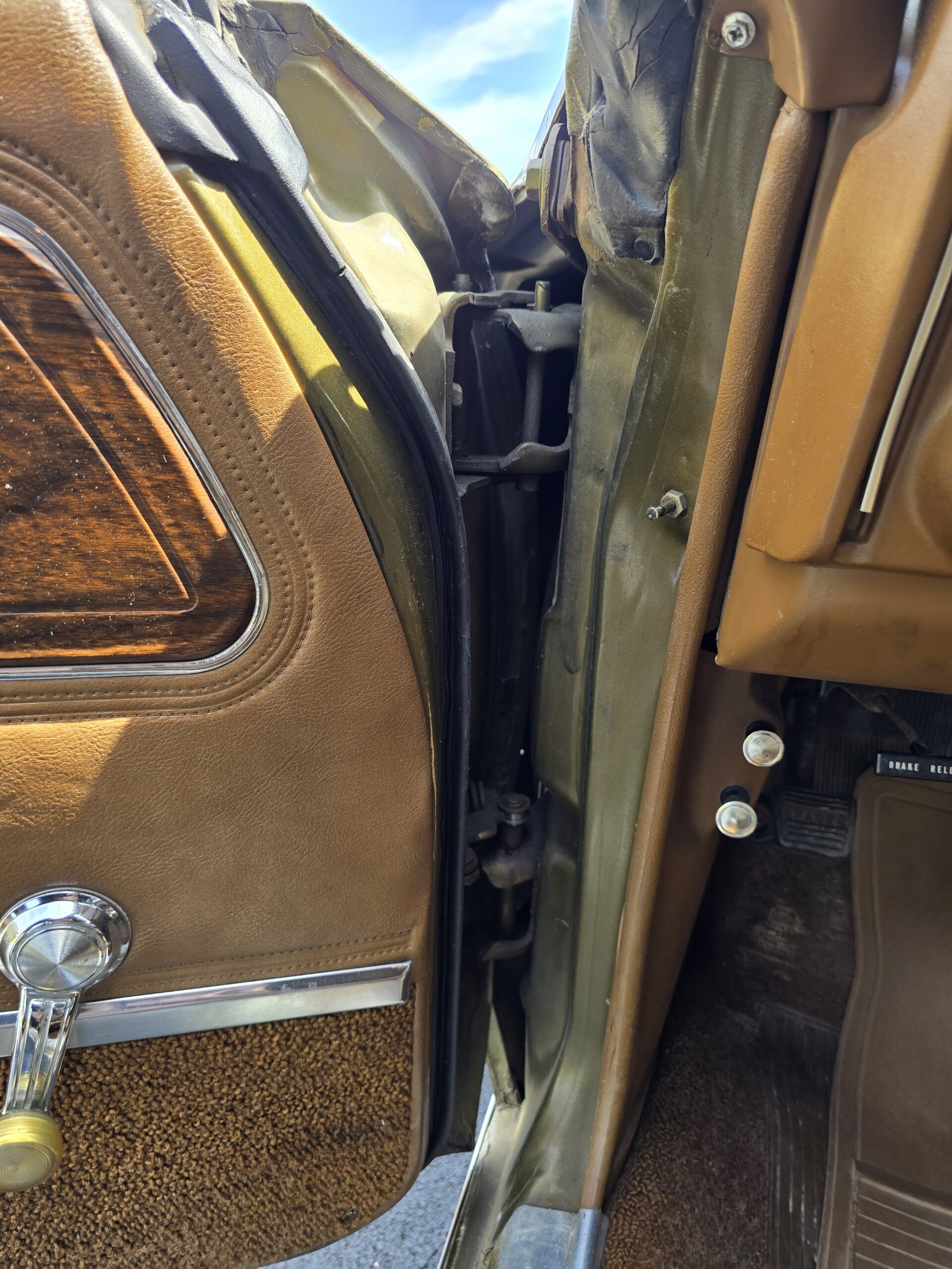 
								1972 Oldsmobile Cutlass Supreme full									
