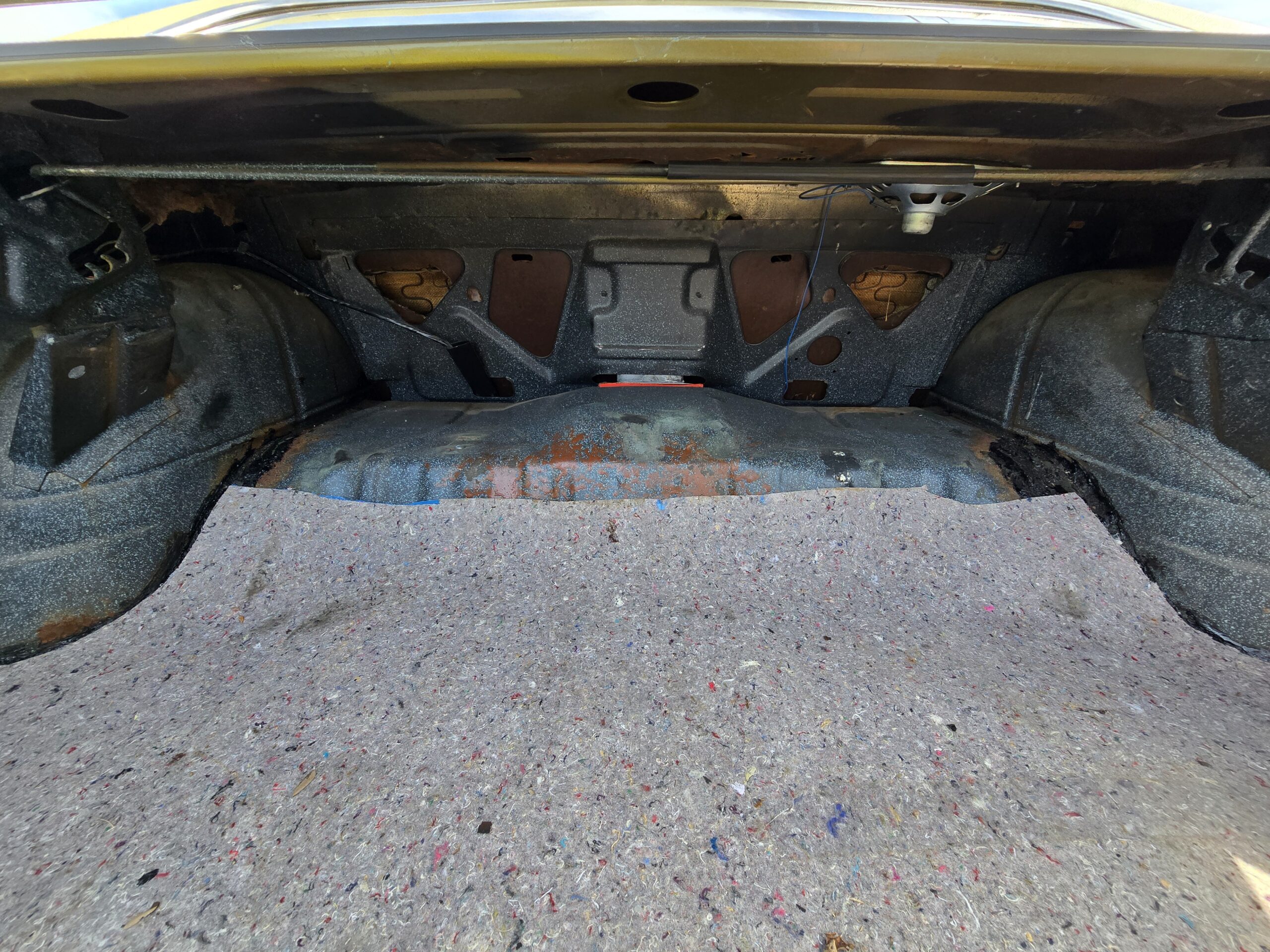 
								1972 Oldsmobile Cutlass Supreme full									