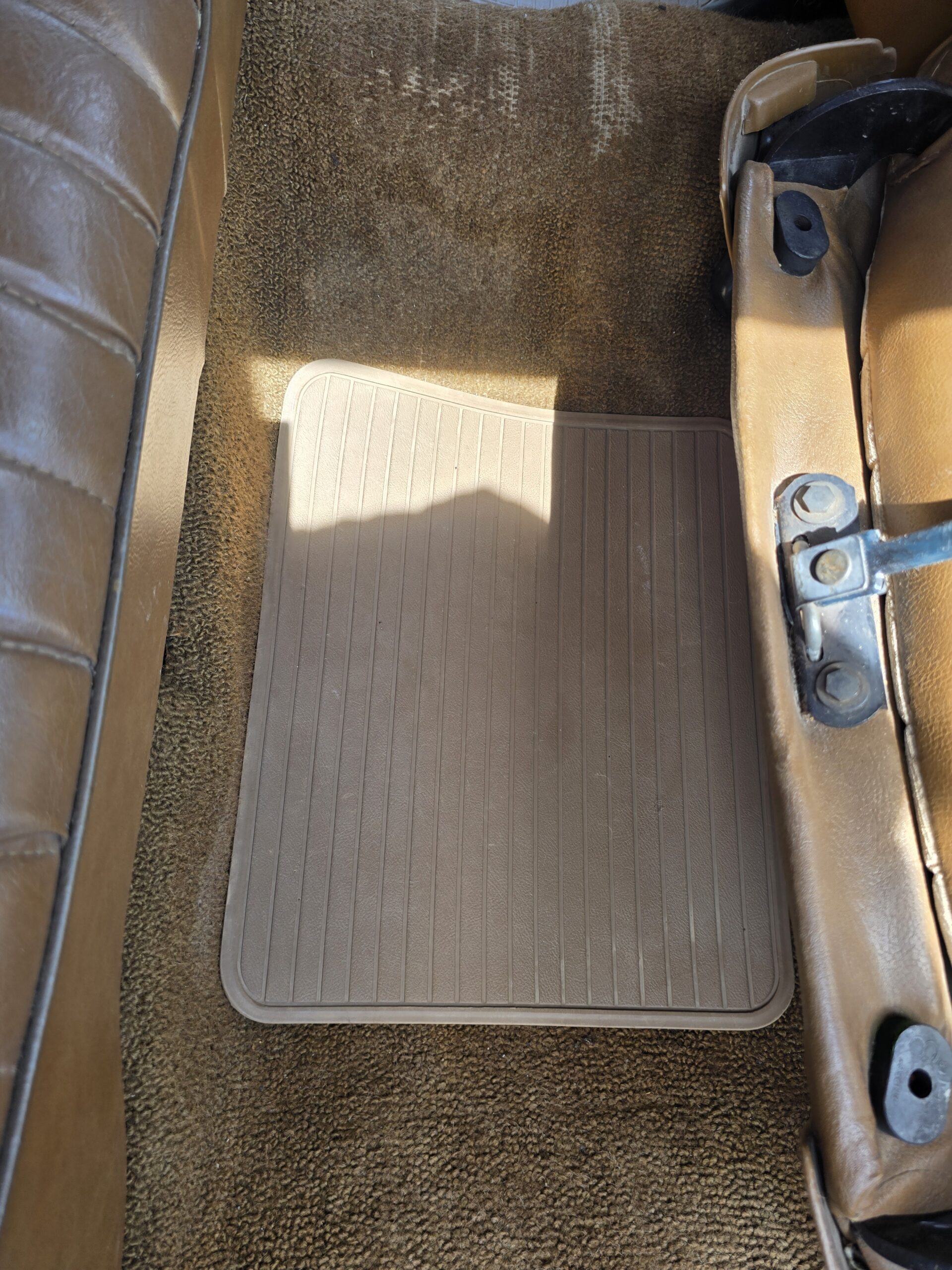 
								1972 Oldsmobile Cutlass Supreme full									