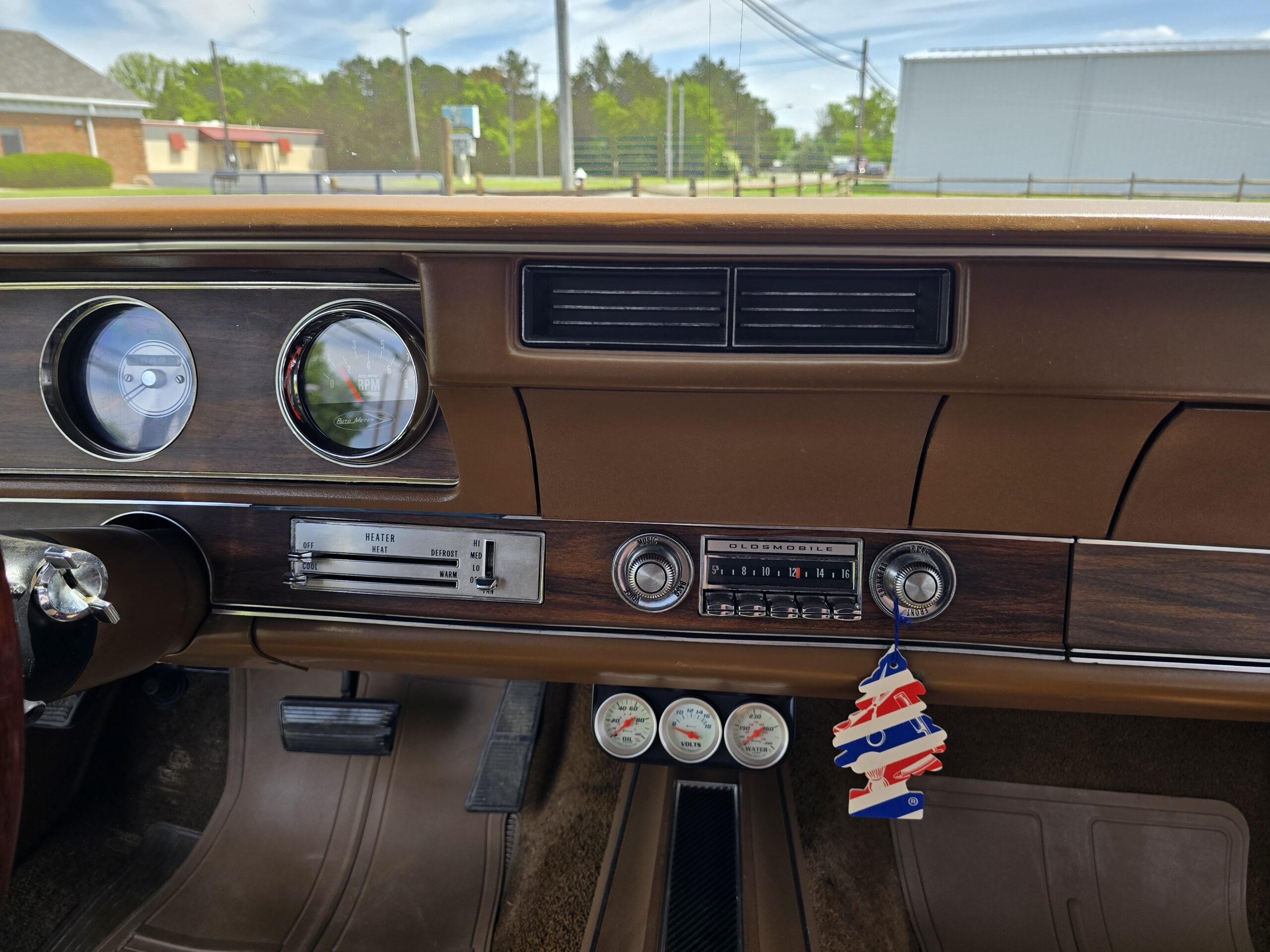 
								1972 Oldsmobile Cutlass Supreme full									