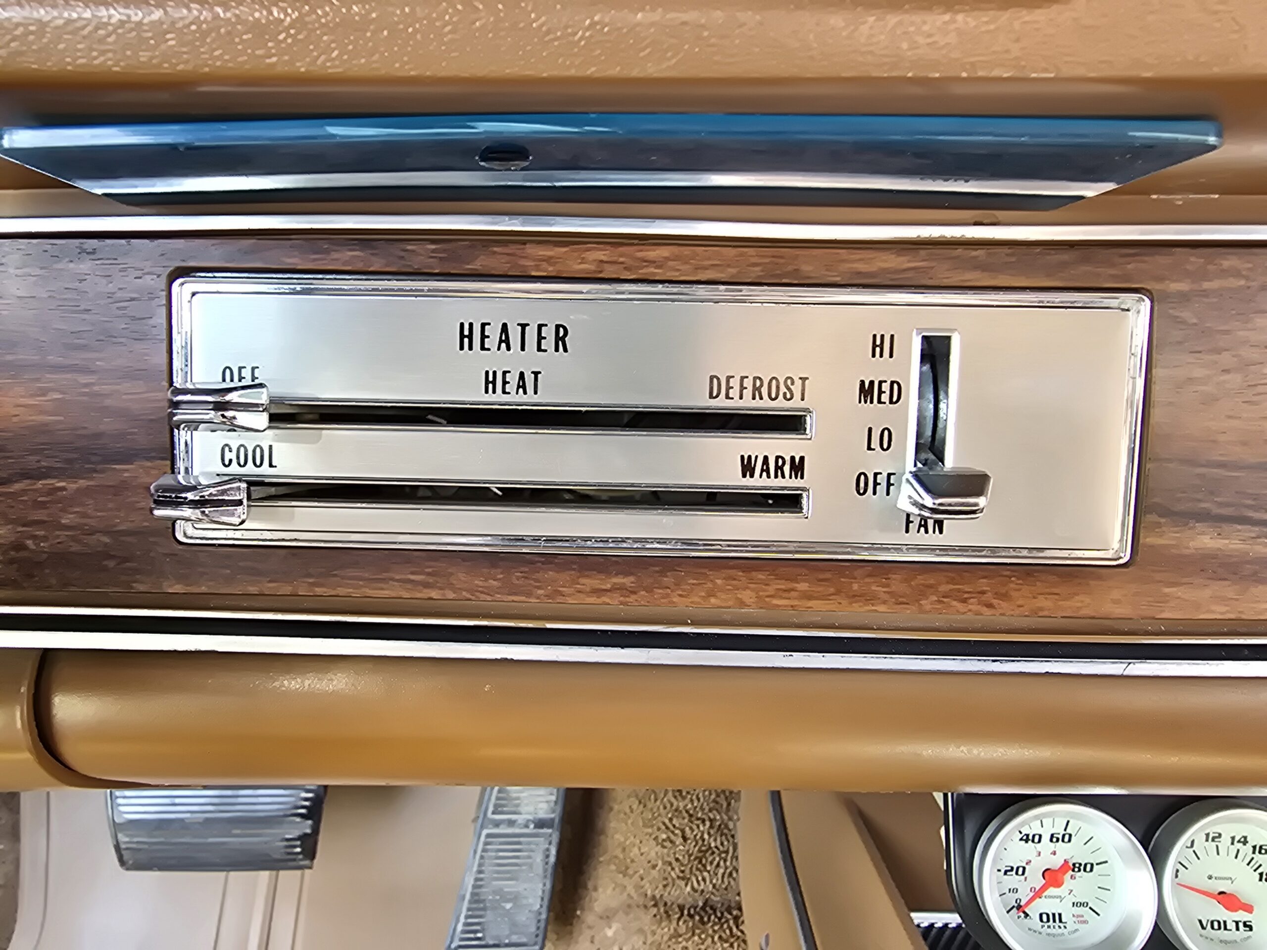 
								1972 Oldsmobile Cutlass Supreme full									