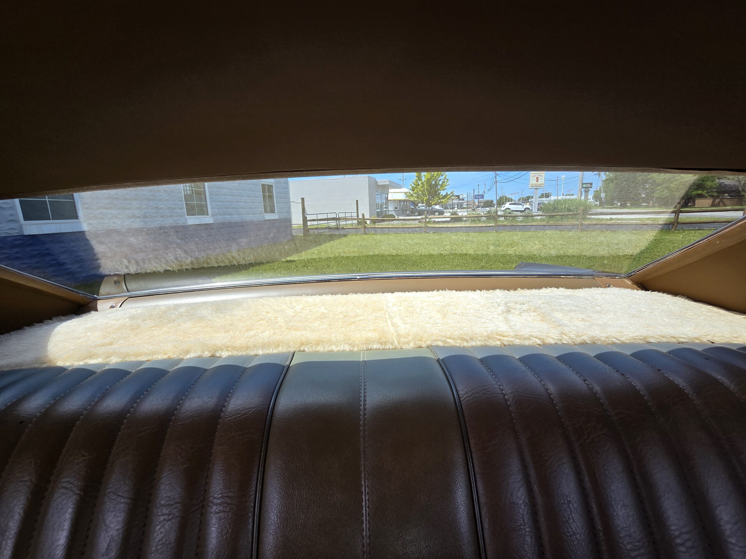 
								1972 Oldsmobile Cutlass Supreme full									
