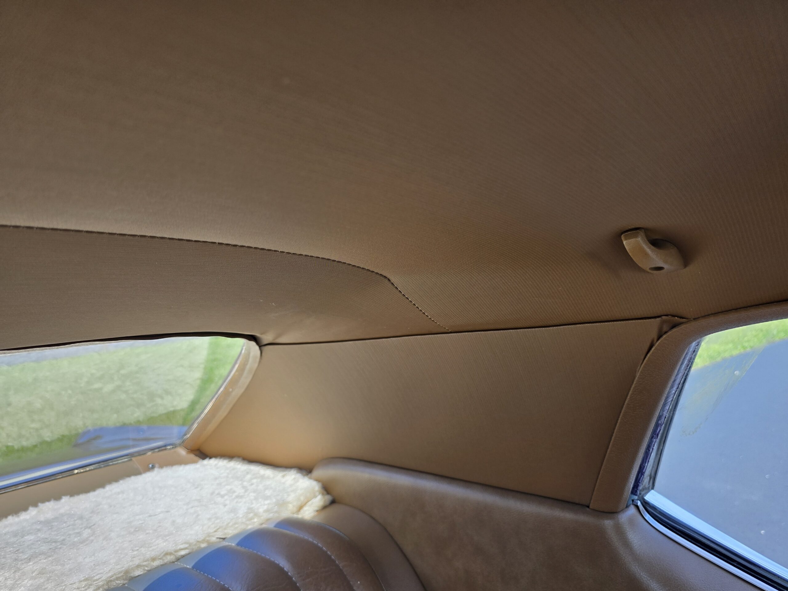 
								1972 Oldsmobile Cutlass Supreme full									