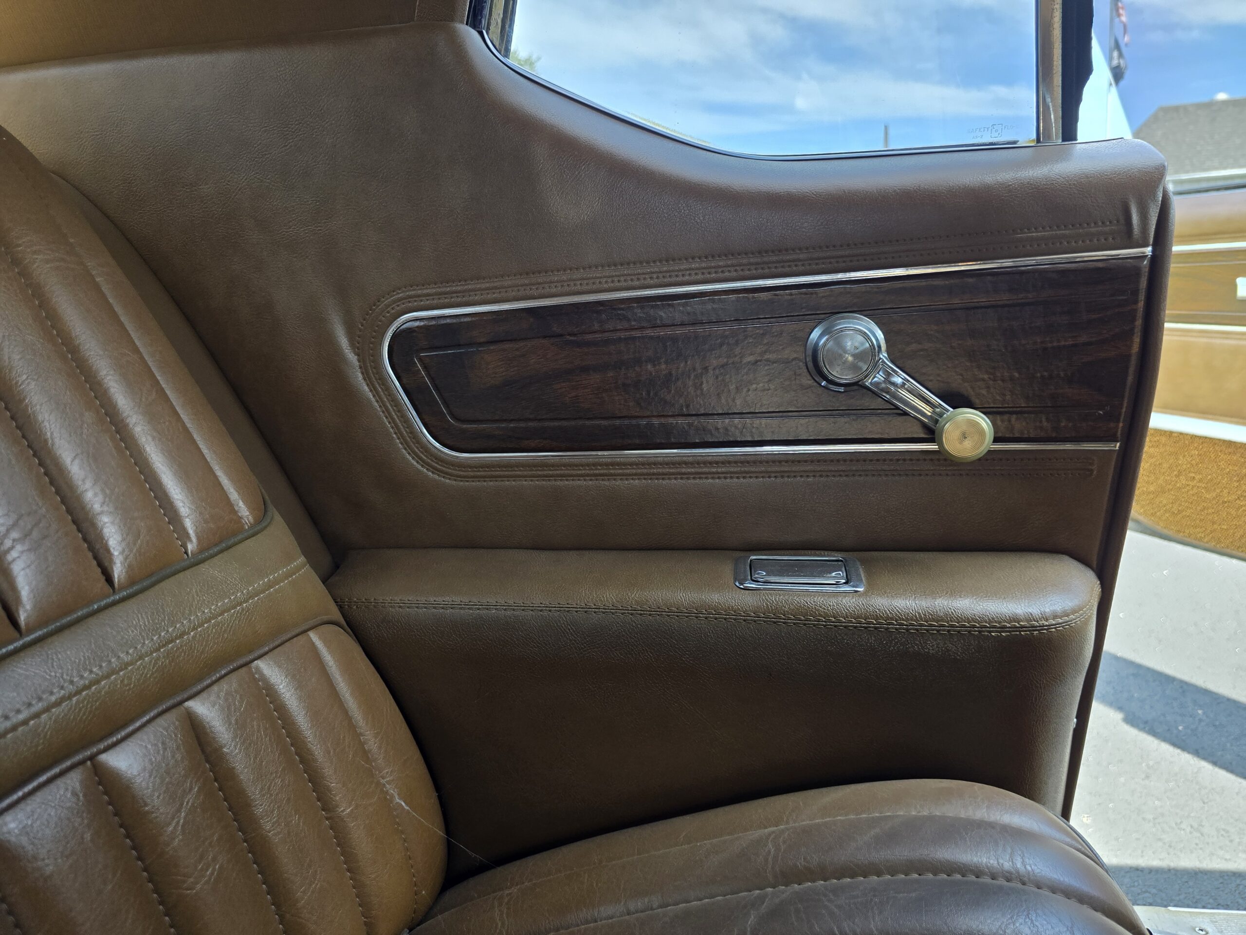 
								1972 Oldsmobile Cutlass Supreme full									