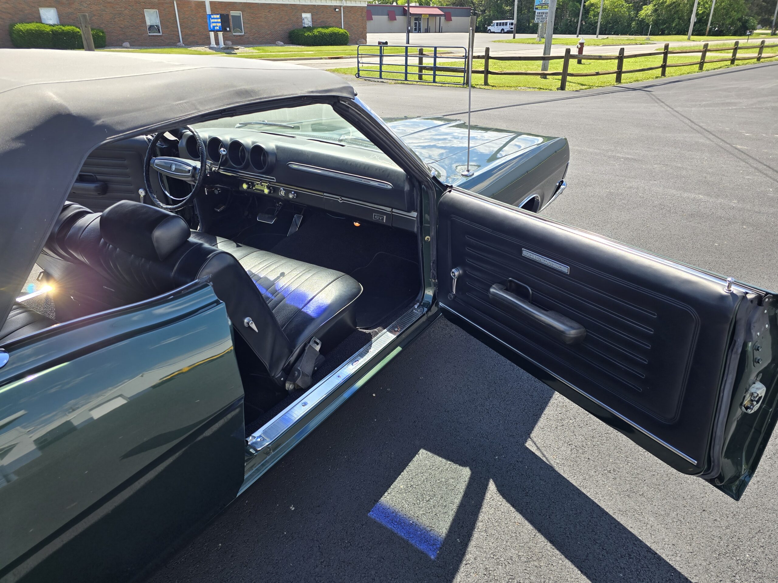 
								1968 Ford Torino GT Convertible full									