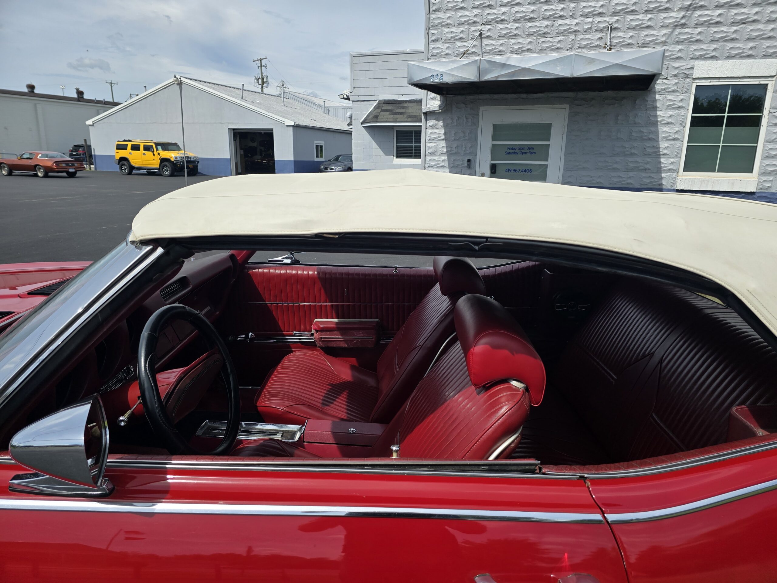 
								1969 Oldsmobile Cutlass S Convertible full									
