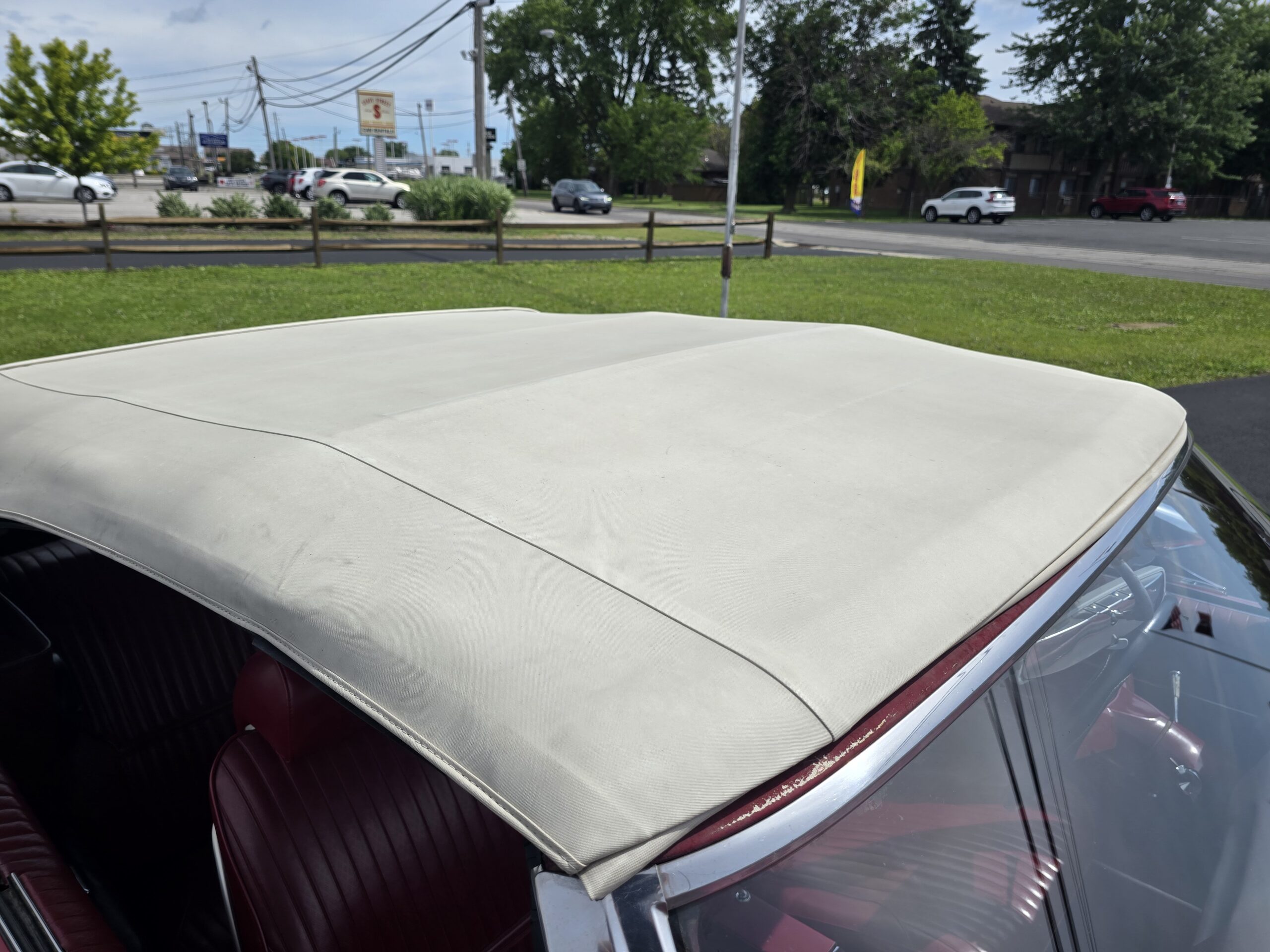 
								1969 Oldsmobile Cutlass S Convertible full									