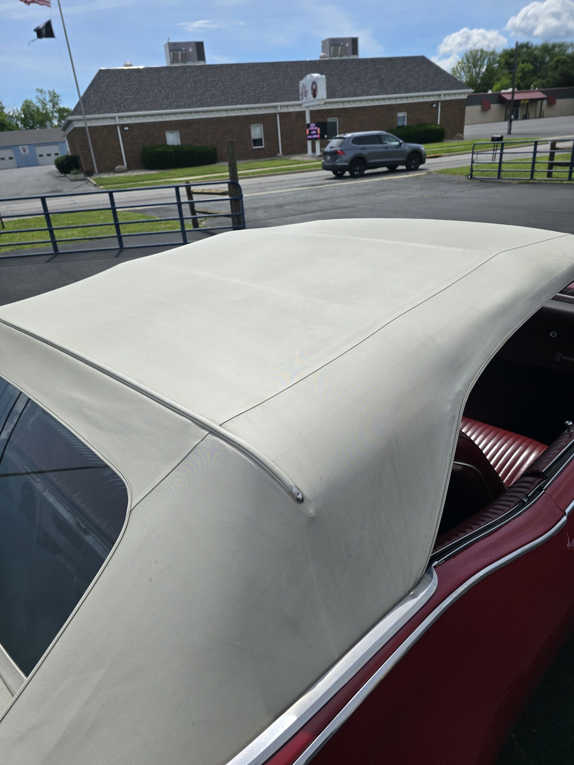 
								1969 Oldsmobile Cutlass S Convertible full									
