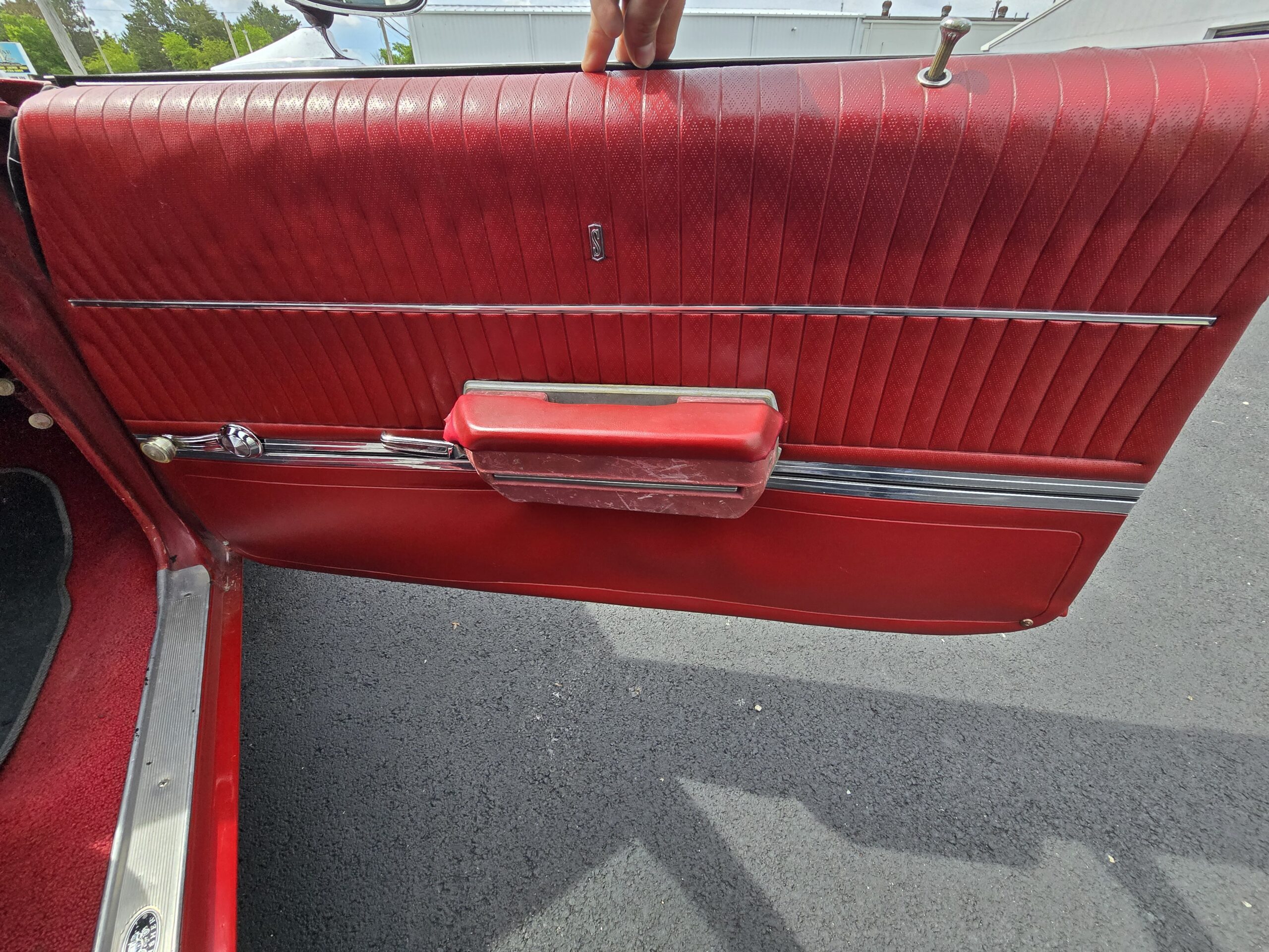 
								1969 Oldsmobile Cutlass S Convertible full									