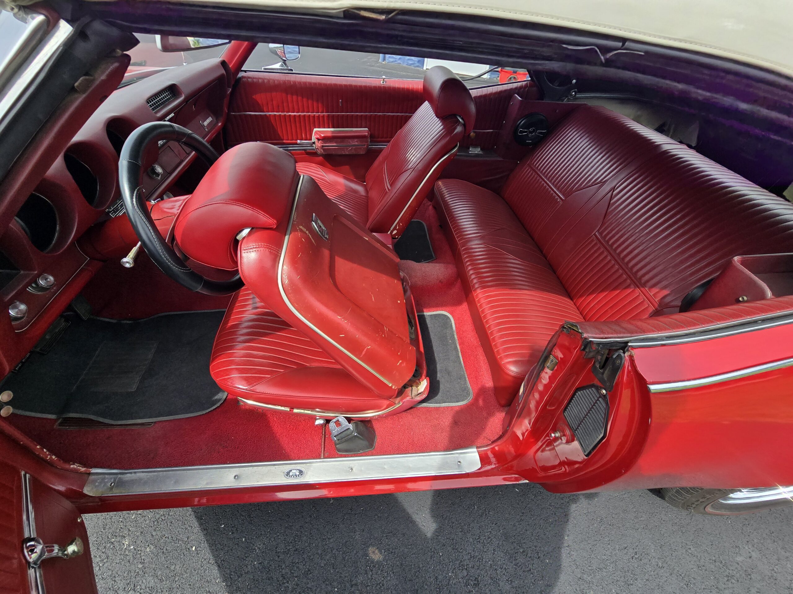
								1969 Oldsmobile Cutlass S Convertible full									