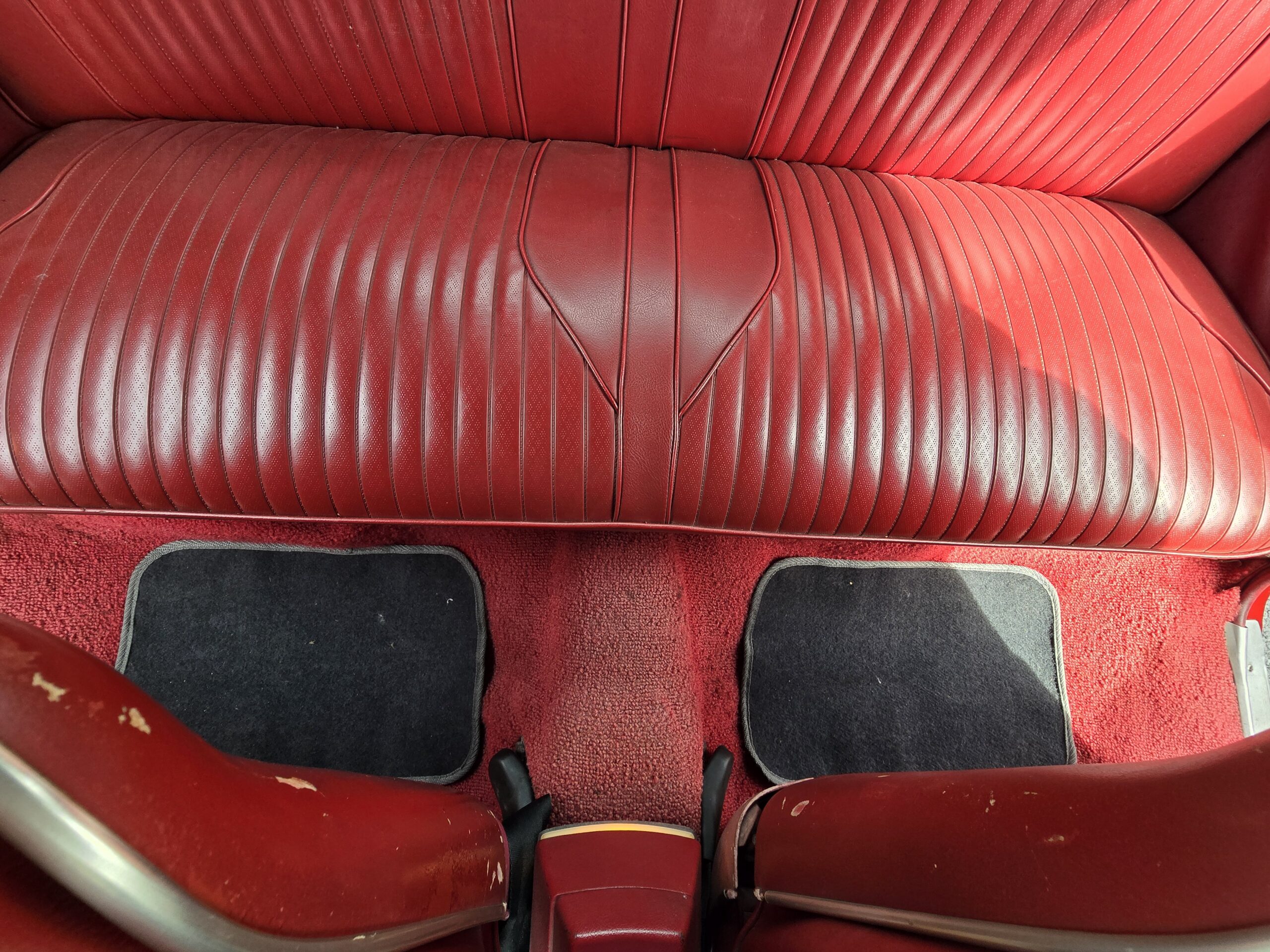 
								1969 Oldsmobile Cutlass S Convertible full									
