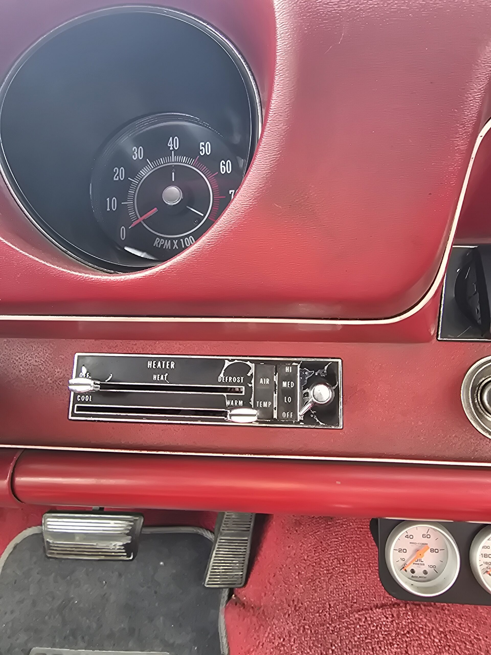 
								1969 Oldsmobile Cutlass S Convertible full									