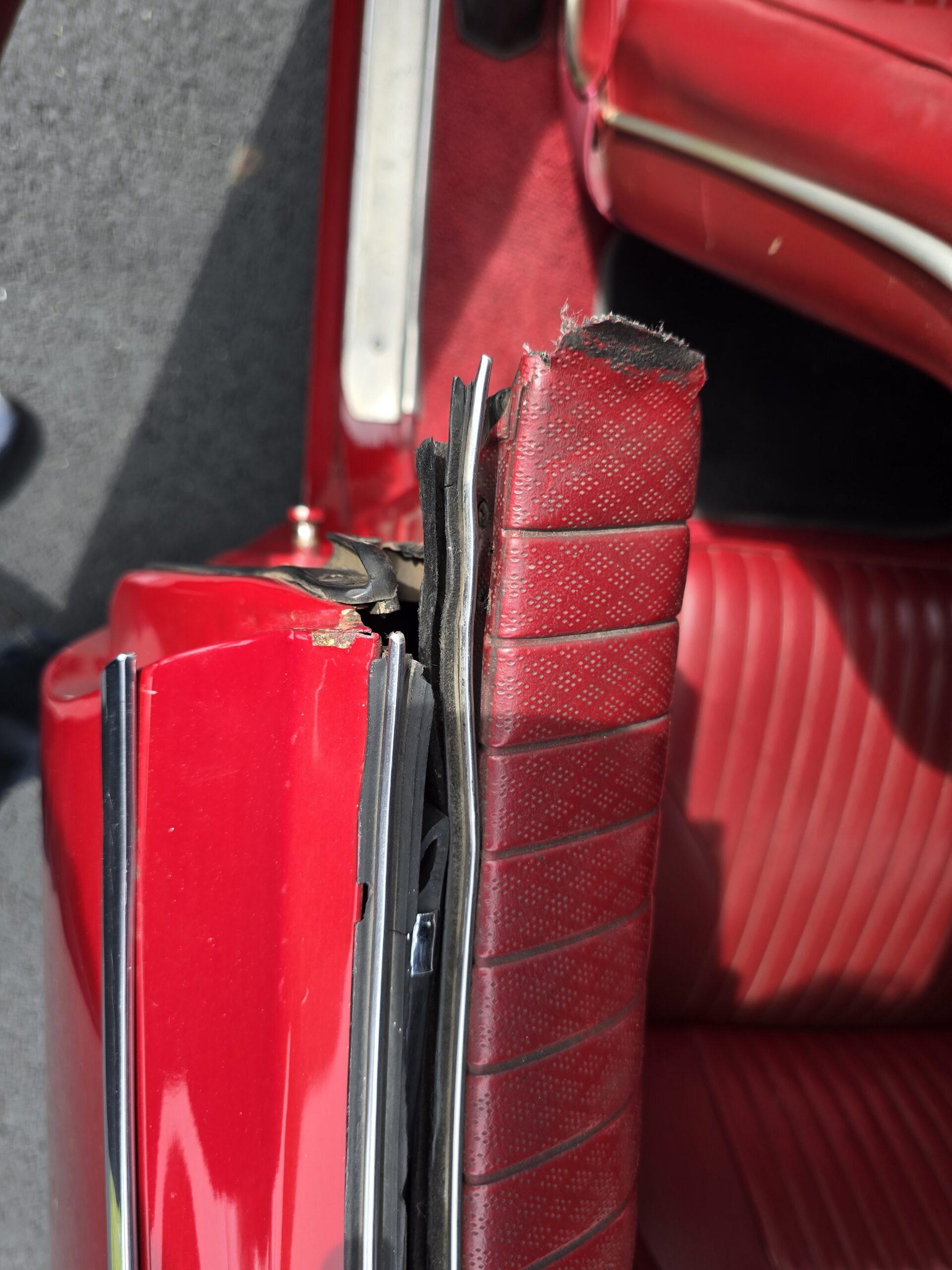 
								1969 Oldsmobile Cutlass S Convertible full									