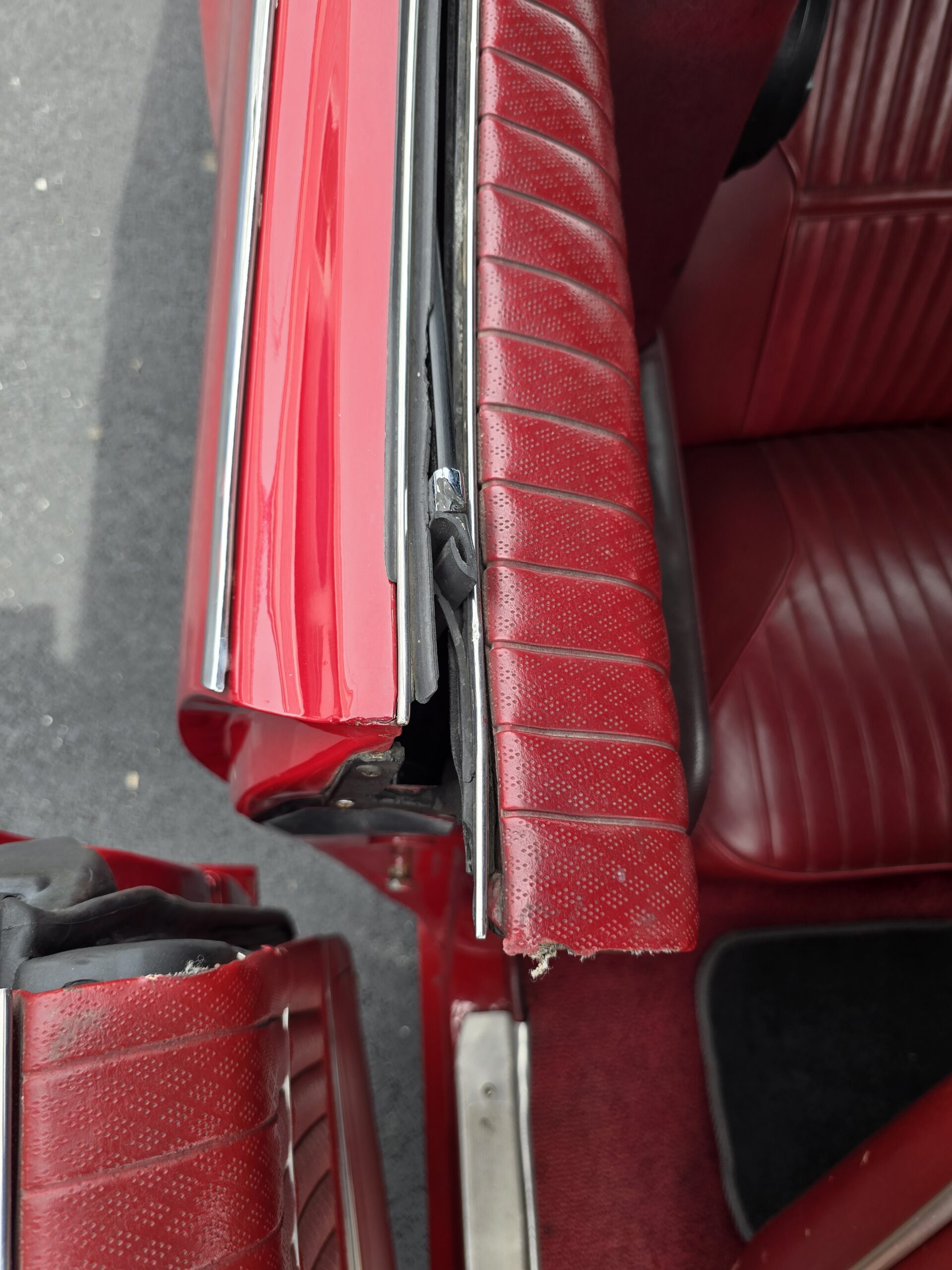 
								1969 Oldsmobile Cutlass S Convertible full									
