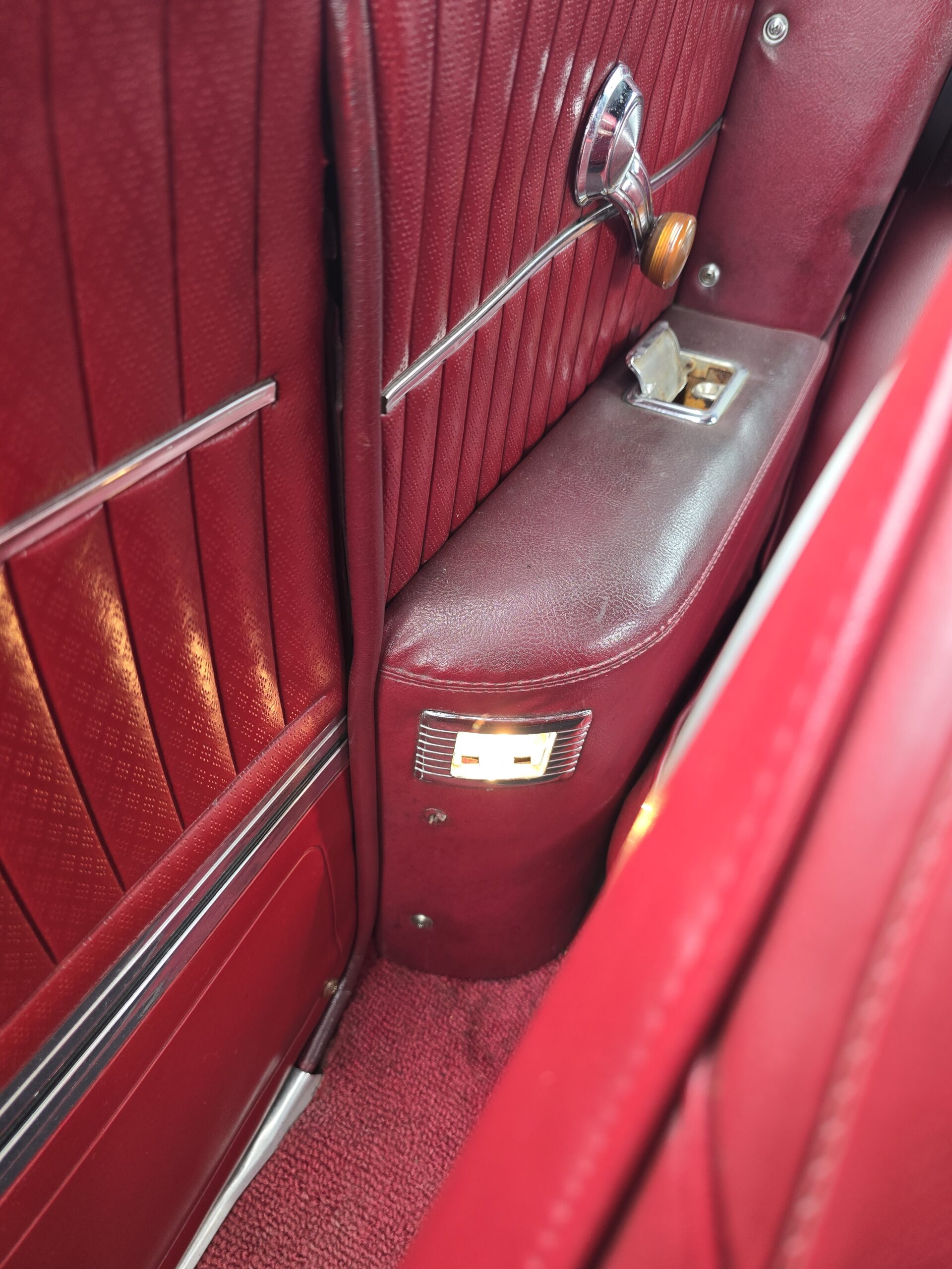 
								1969 Oldsmobile Cutlass S Convertible full									