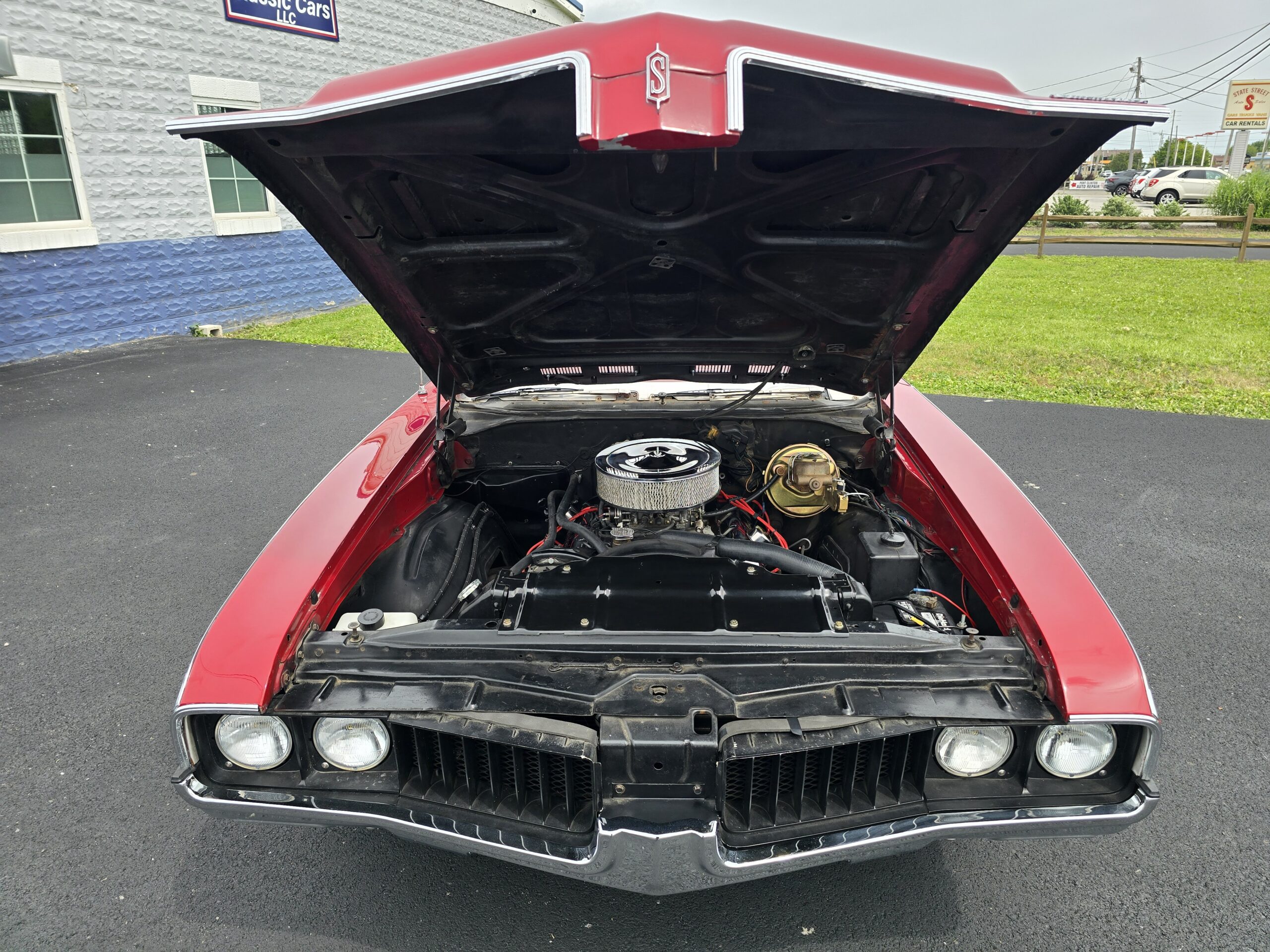
								1969 Oldsmobile Cutlass S Convertible full									