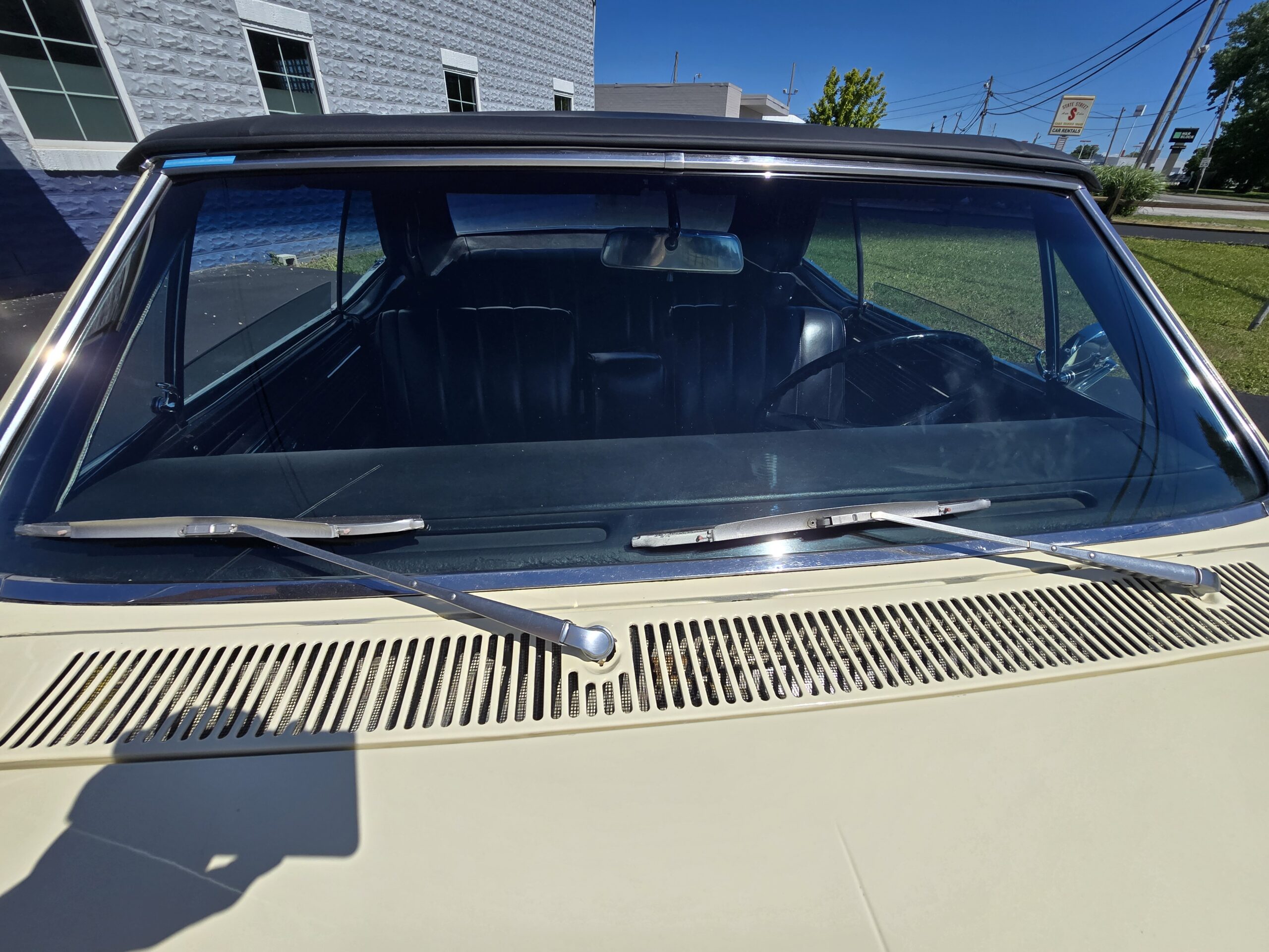 
								1966 Buick Skylark GS Convertible full									