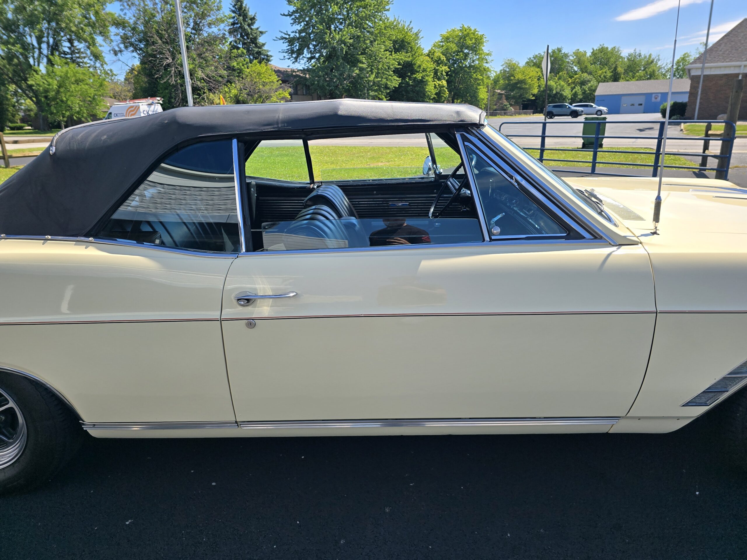 
								1966 Buick Skylark GS Convertible full									