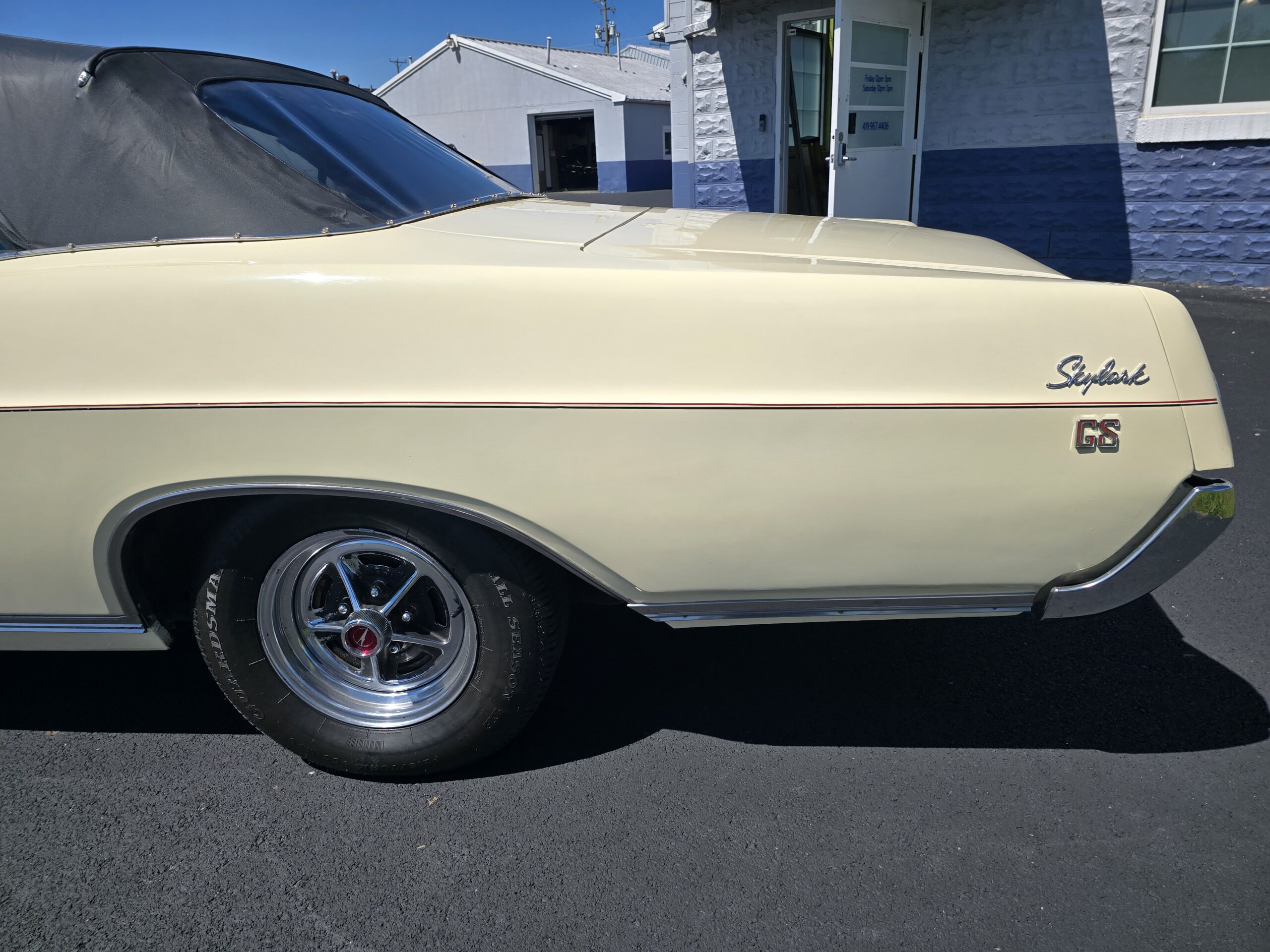 
								1966 Buick Skylark GS Convertible full									