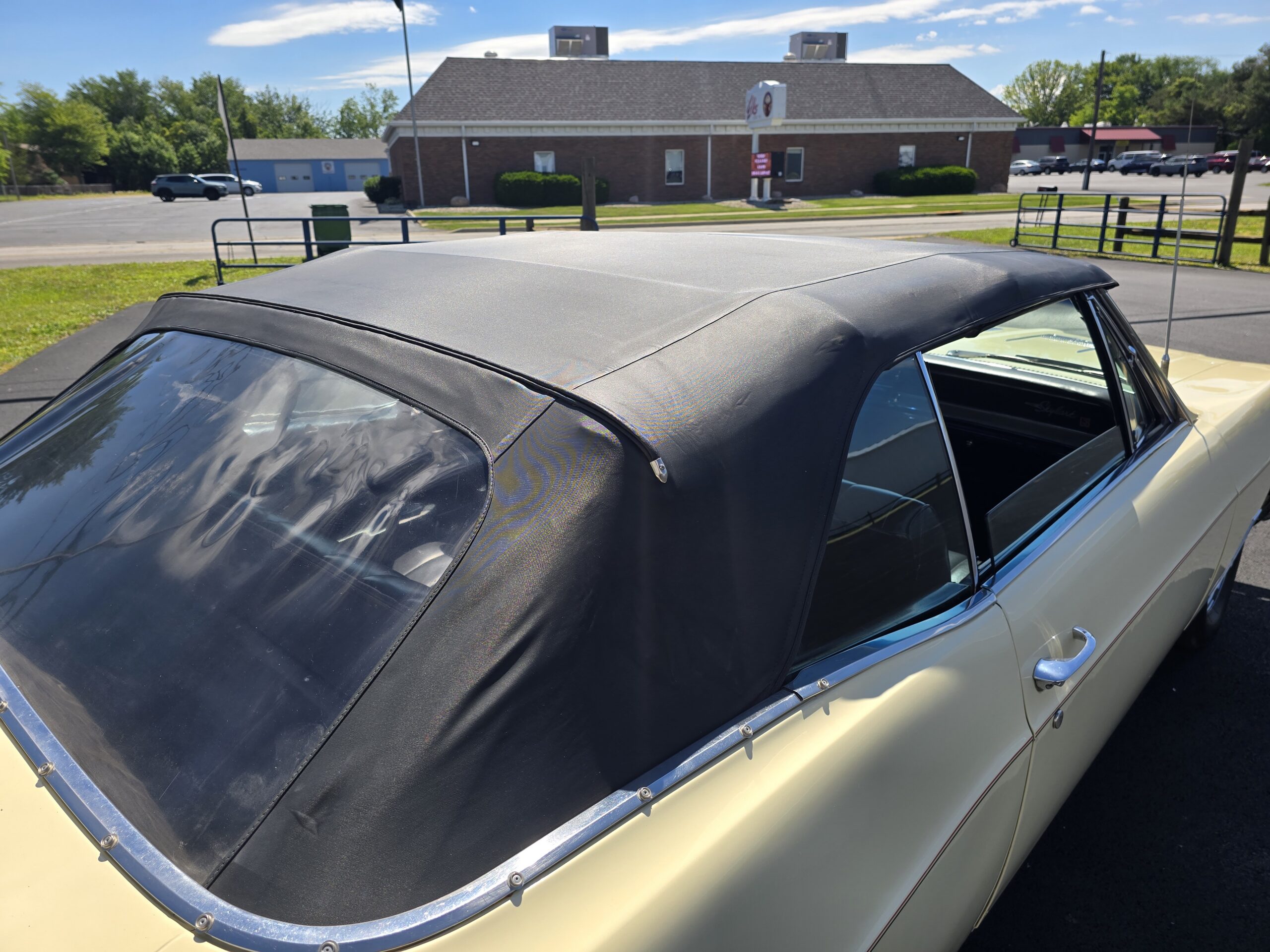 
								1966 Buick Skylark GS Convertible full									