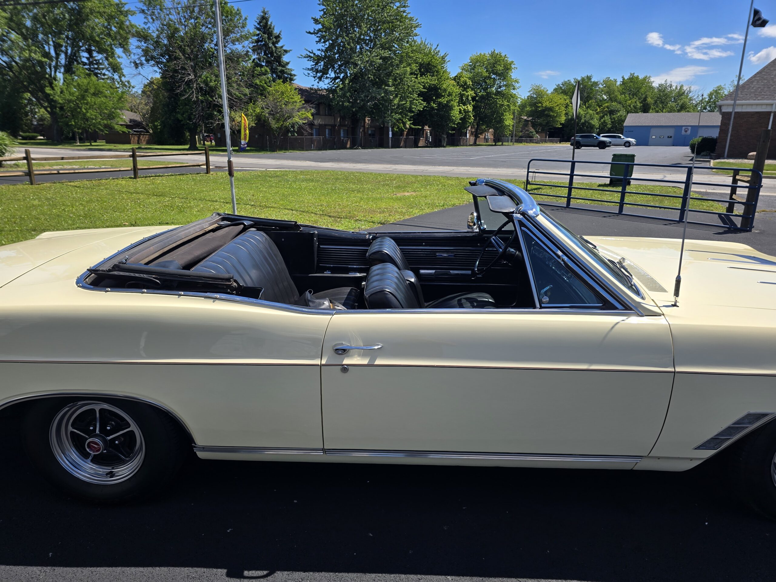 
								1966 Buick Skylark GS Convertible full									