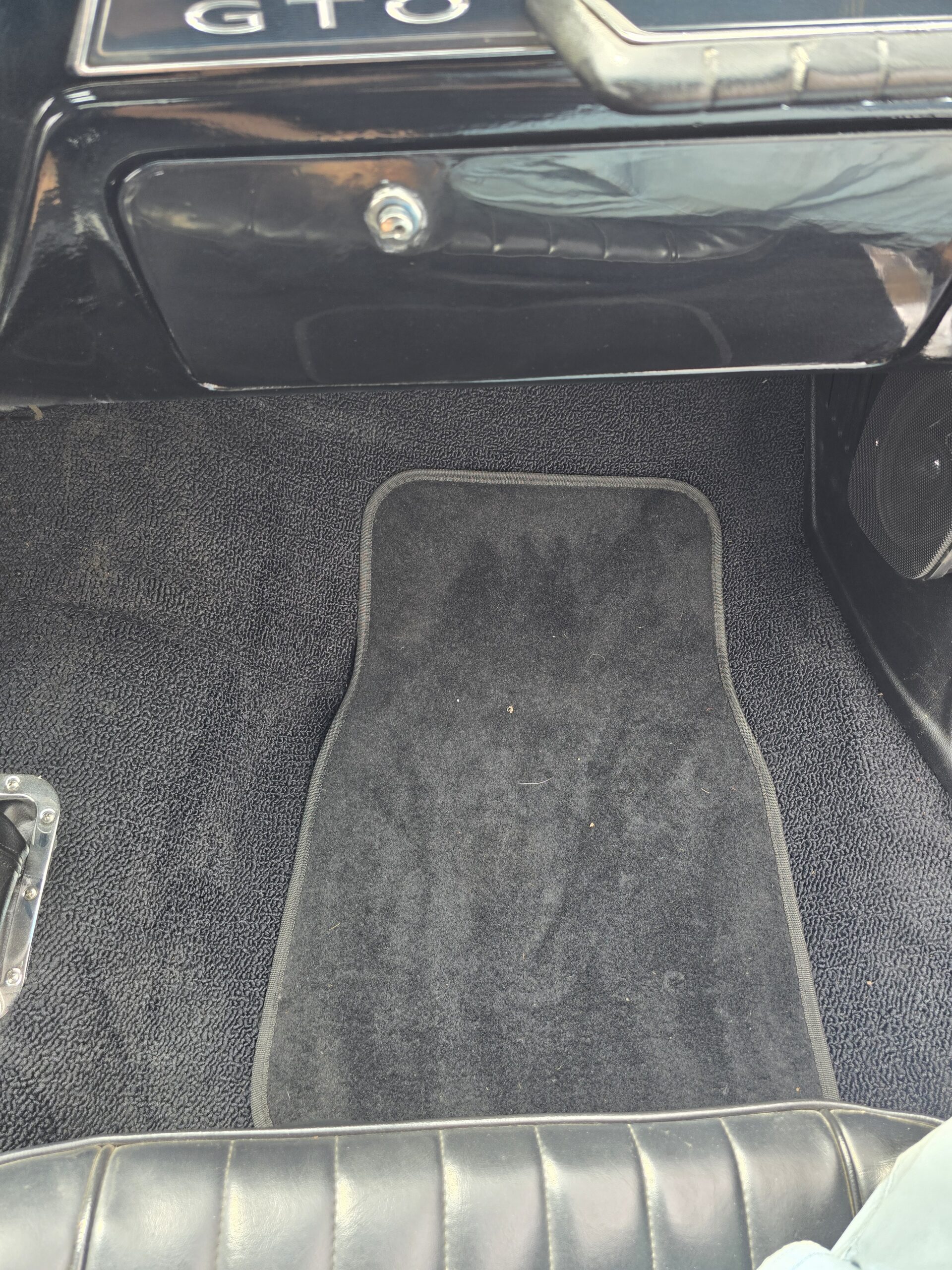 
								1965 Pontiac Tempest (GTO Replica) full									