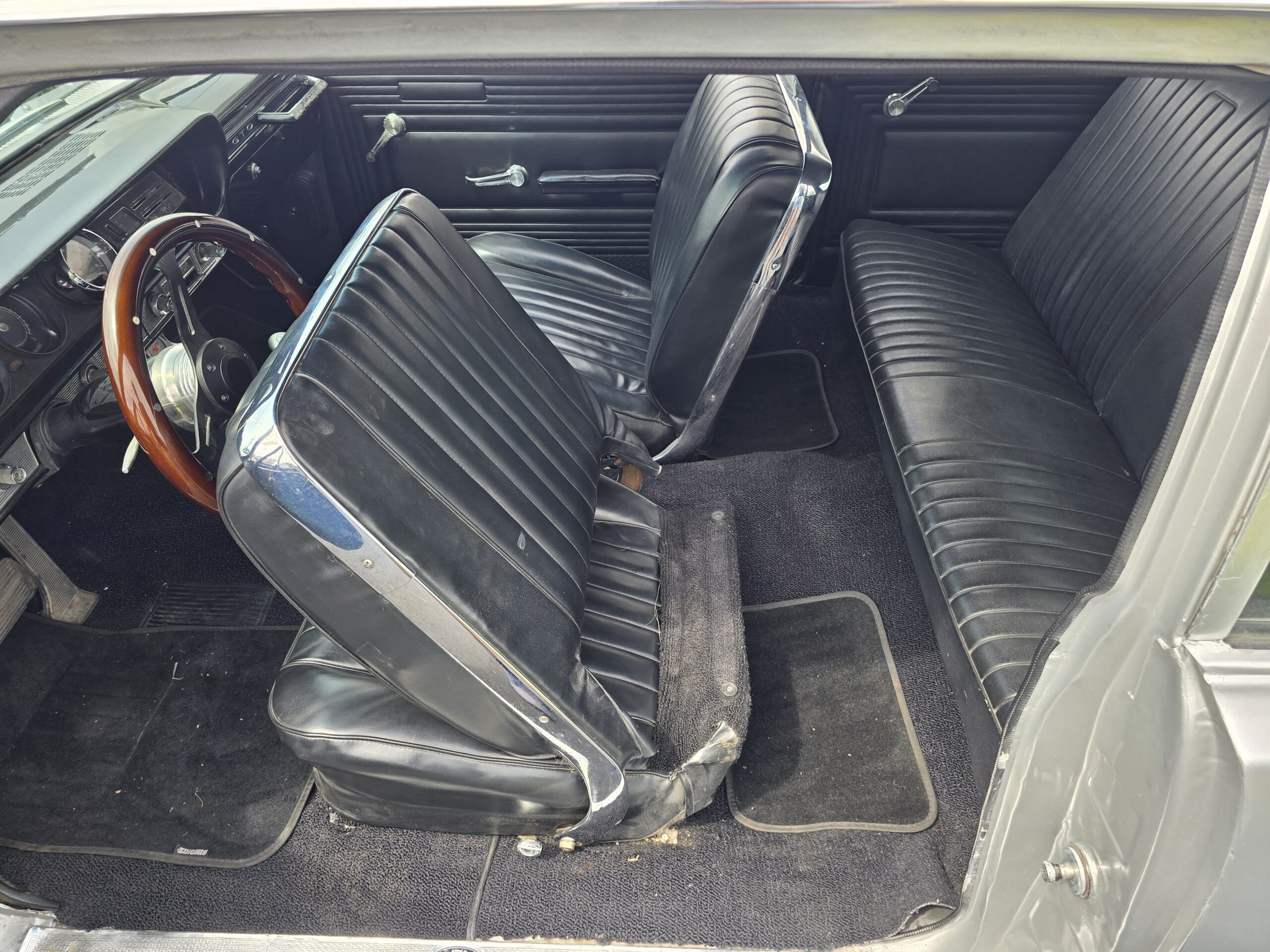 
								1965 Pontiac Tempest (GTO Replica) full									