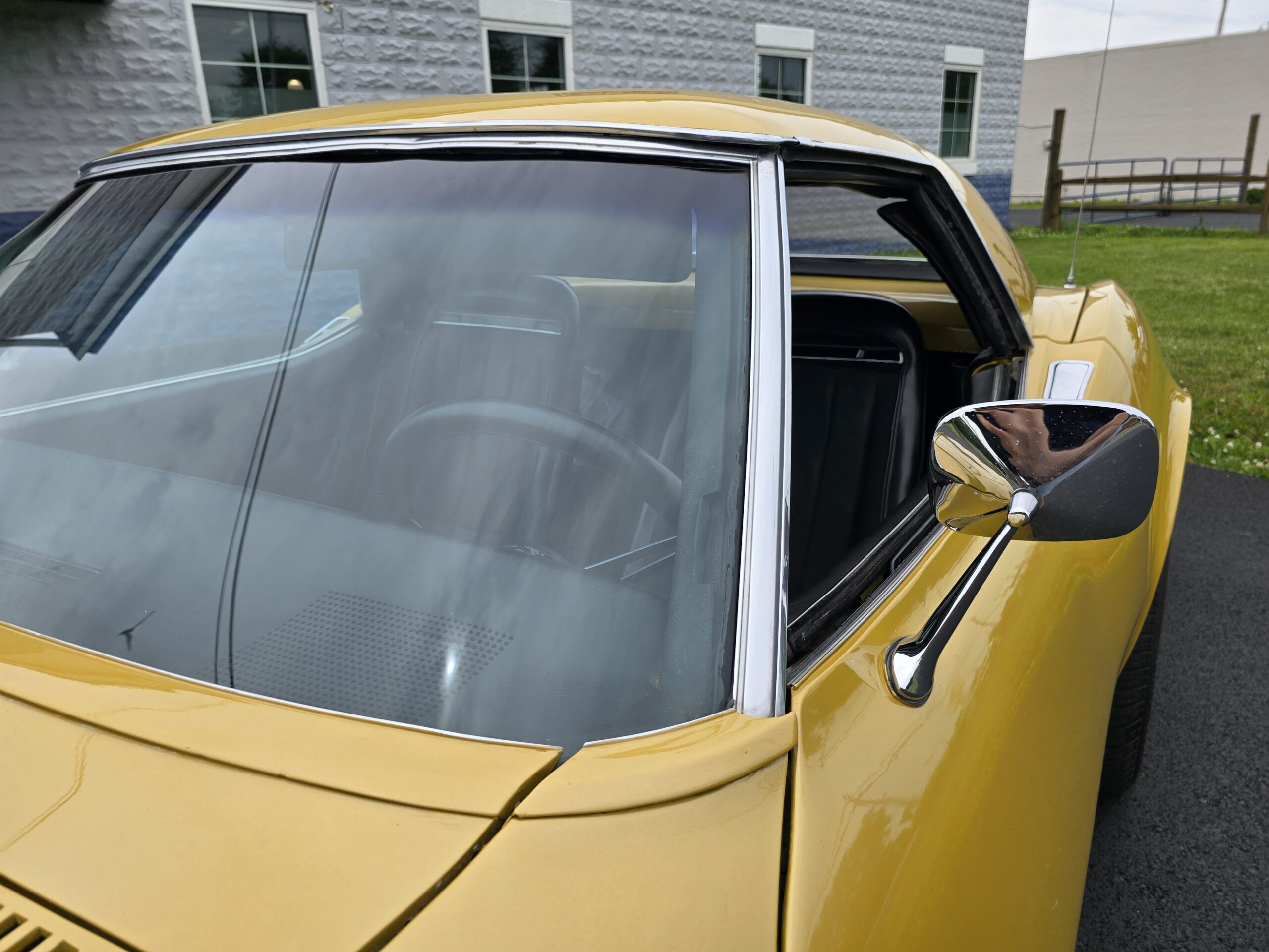 
								1971 Chevy Corvette Convertible full									