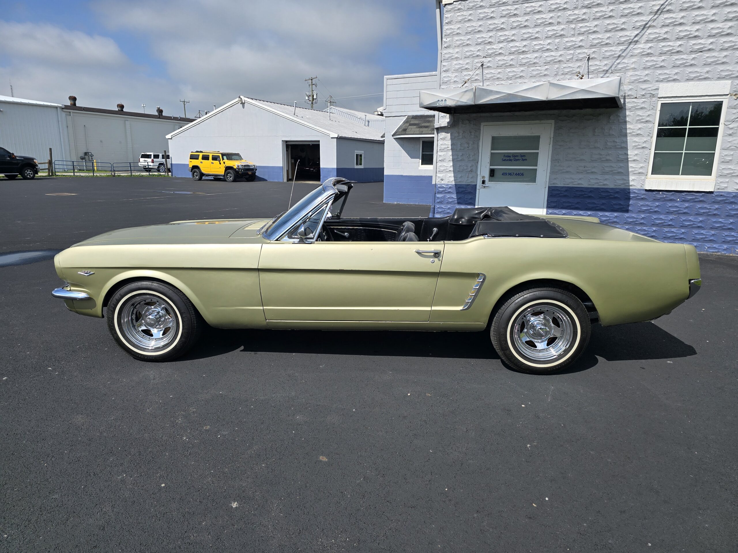 
								1965 Ford Mustang Convertible full									