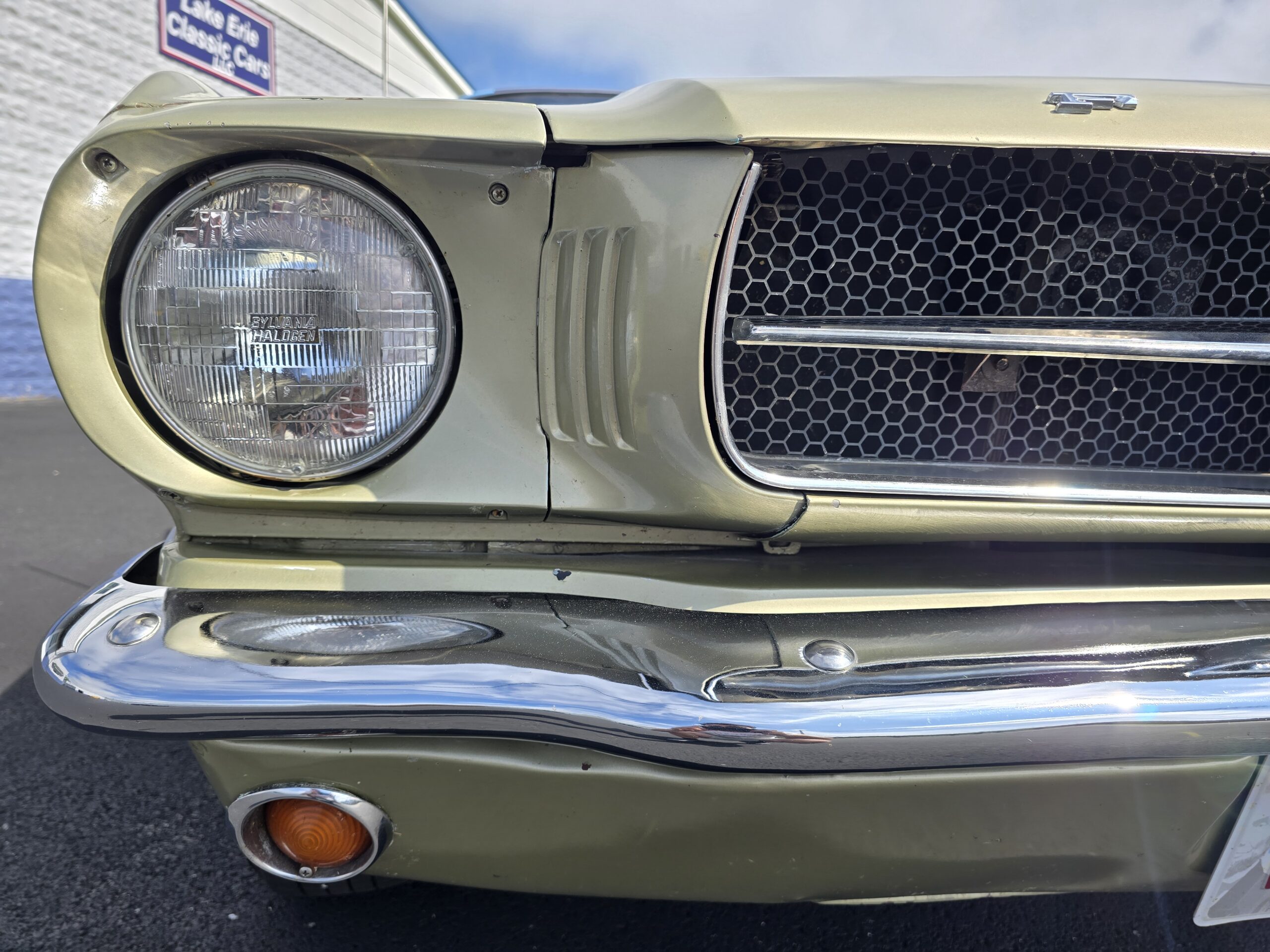 
								1965 Ford Mustang Convertible full									