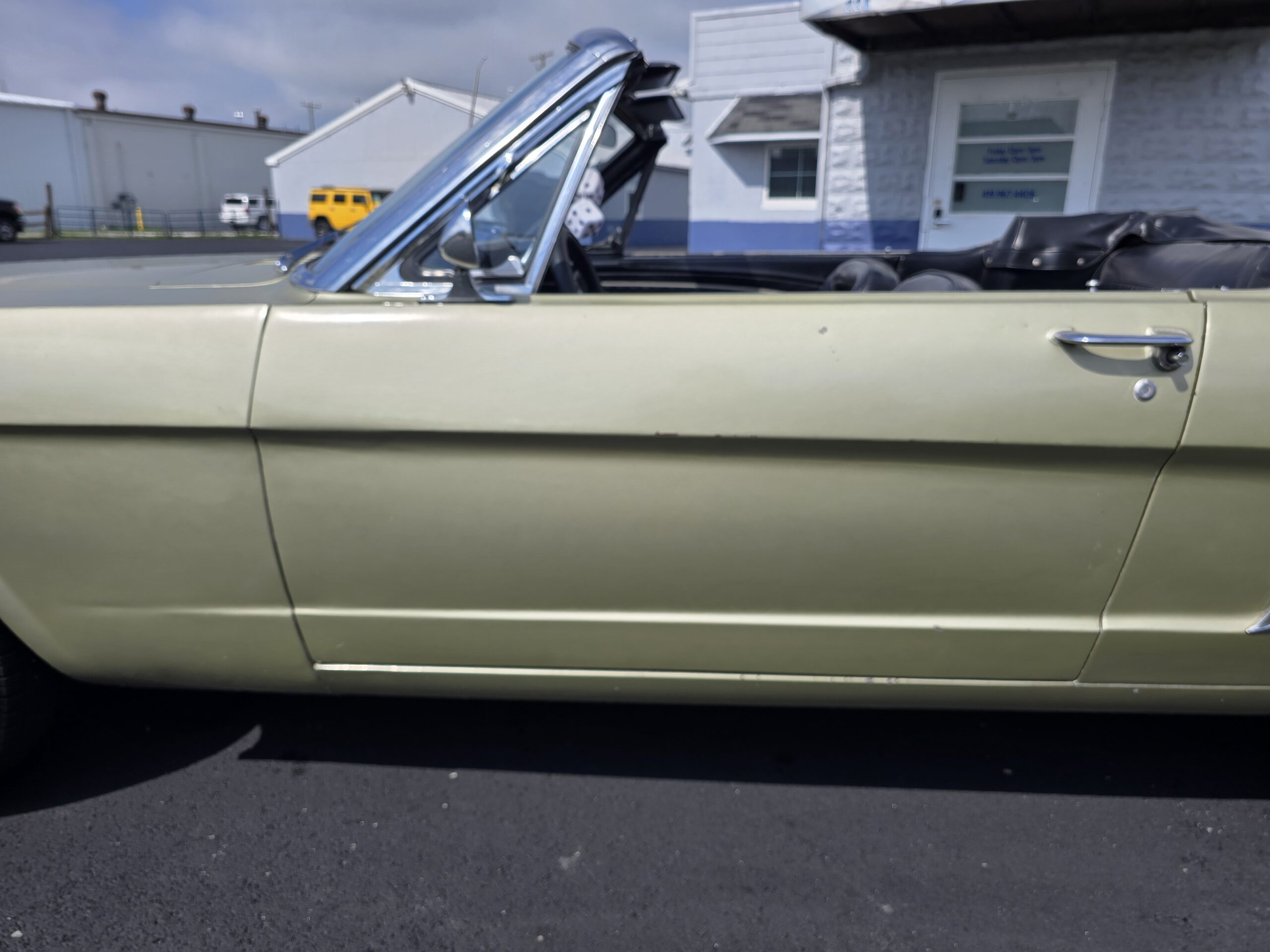 
								1965 Ford Mustang Convertible full									