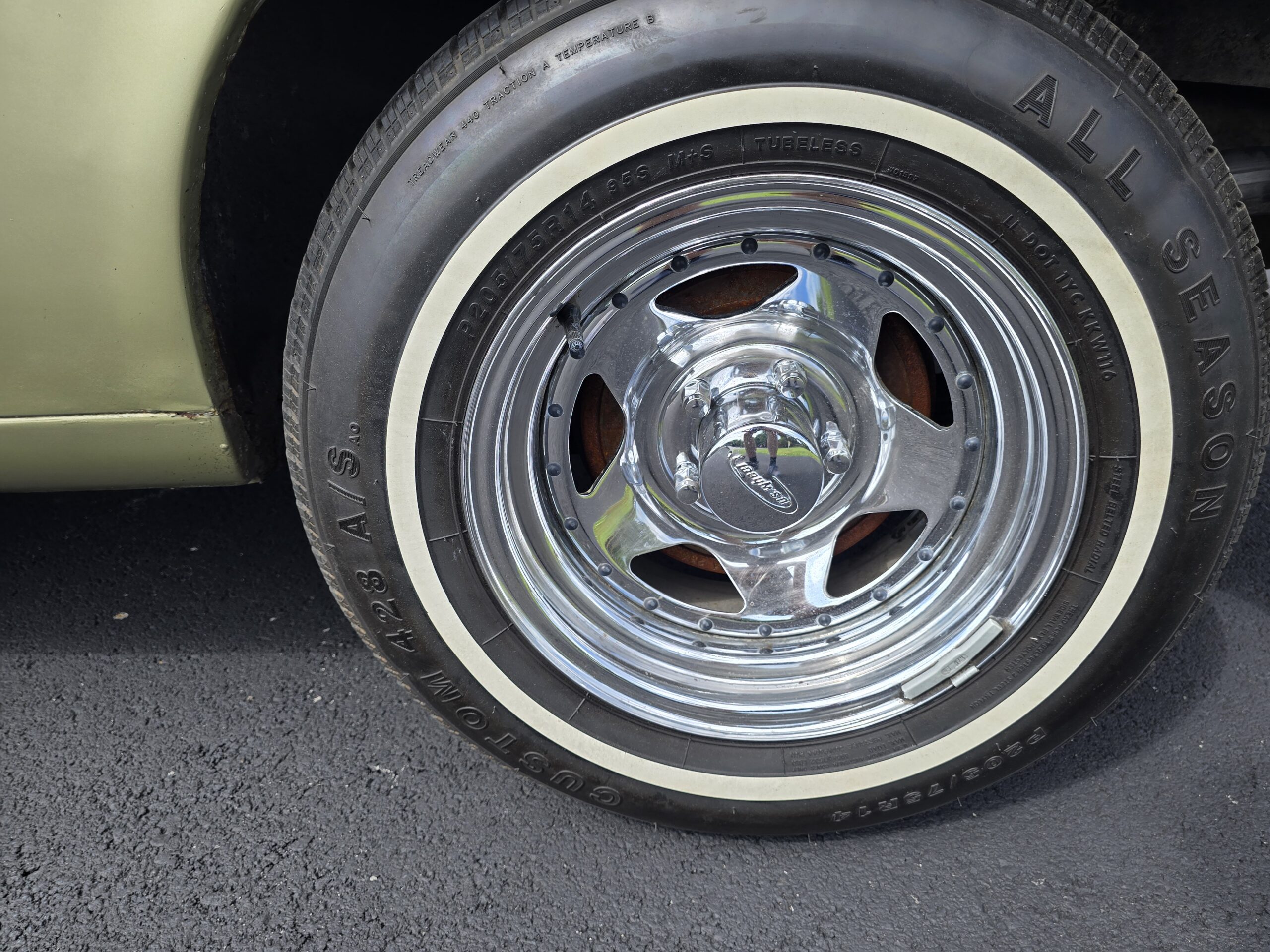 
								1965 Ford Mustang Convertible full									