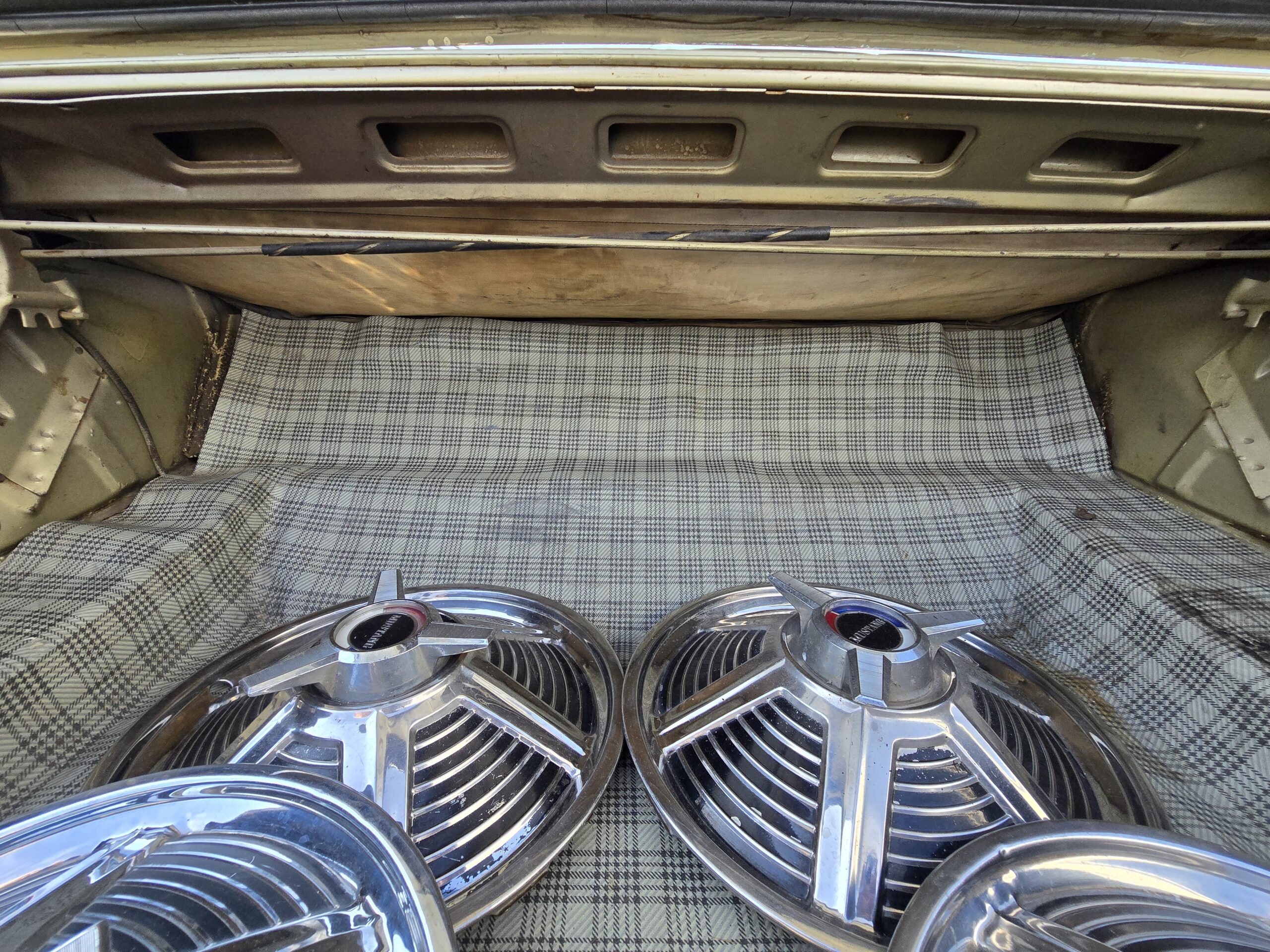 
								1965 Ford Mustang Convertible full									