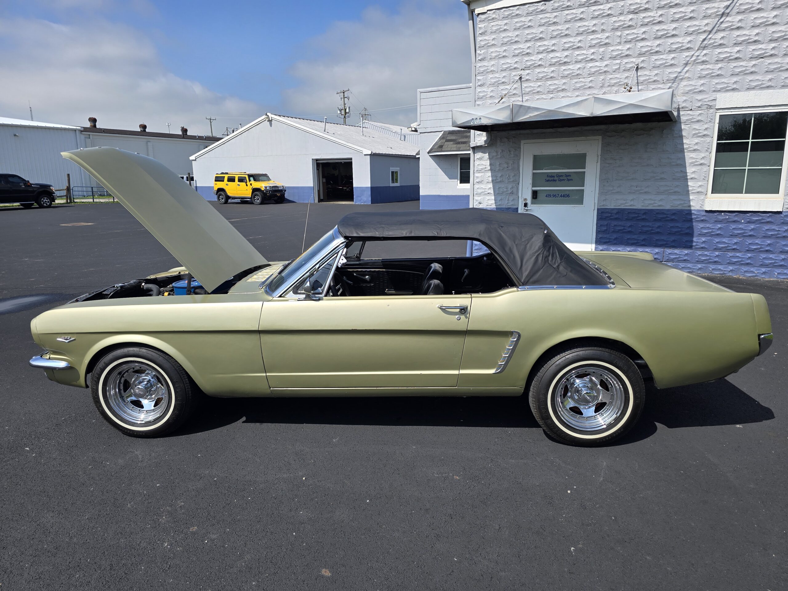 
								1965 Ford Mustang Convertible full									