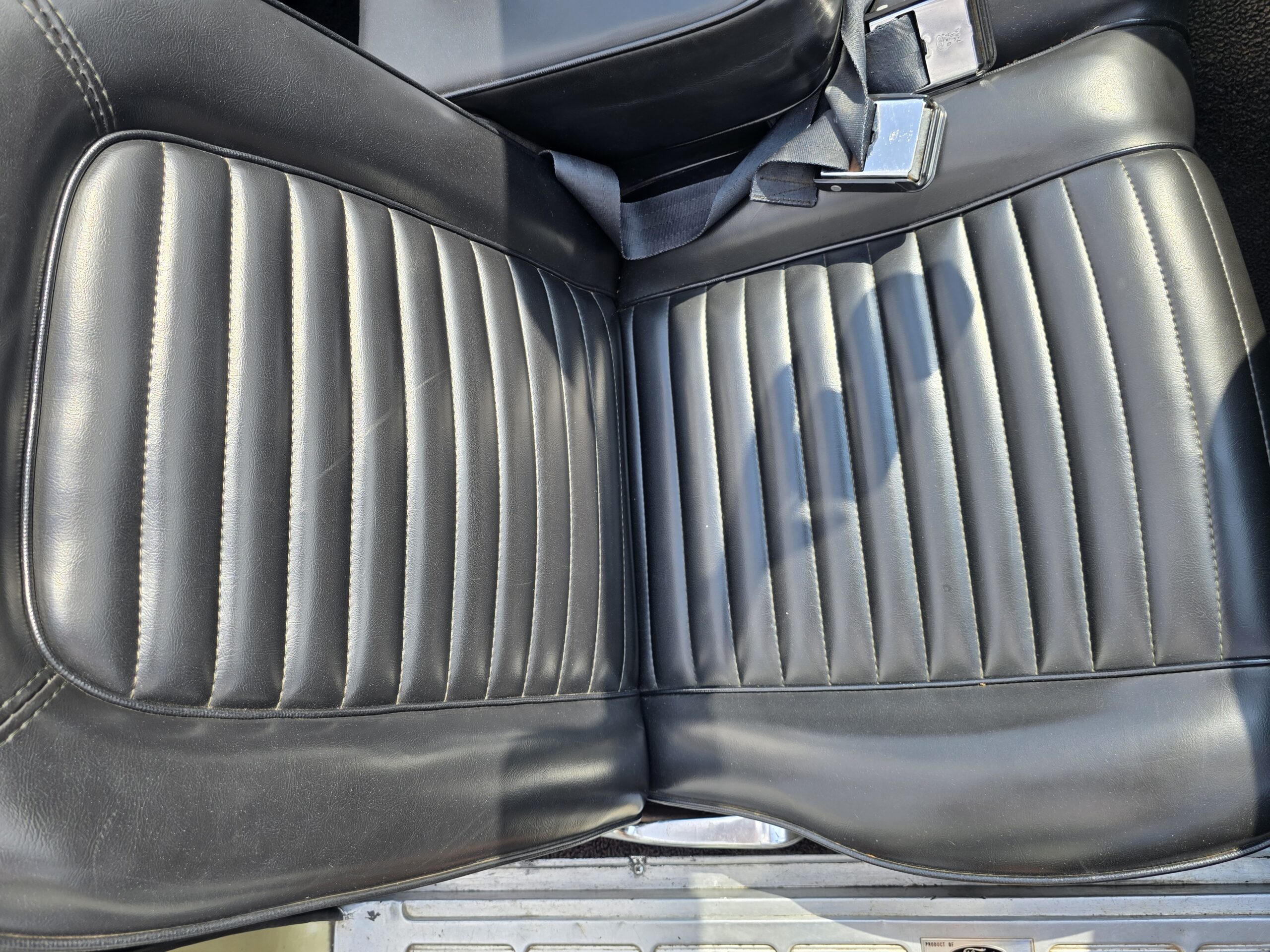 
								1965 Ford Mustang Convertible full									