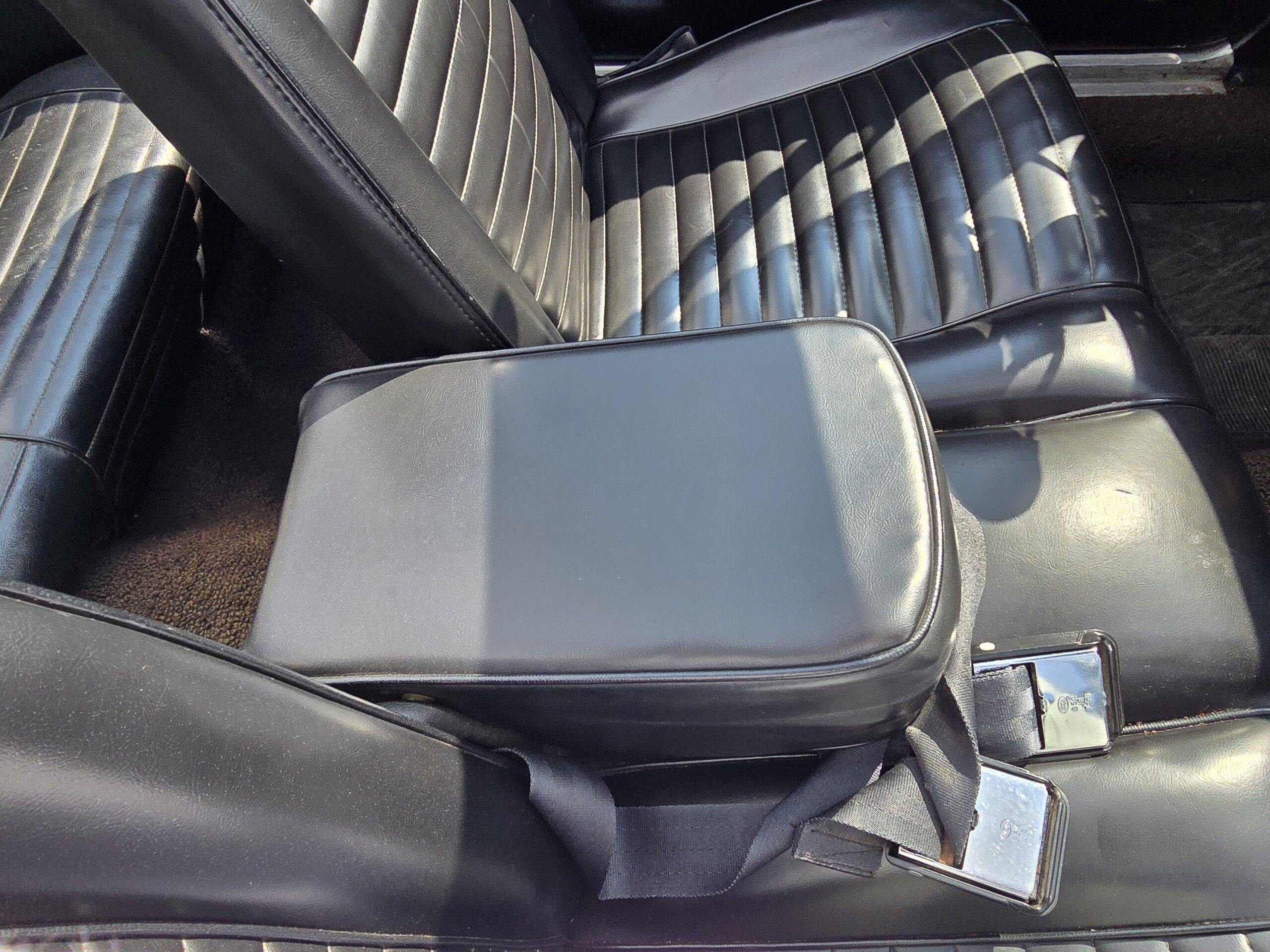 
								1965 Ford Mustang Convertible full									